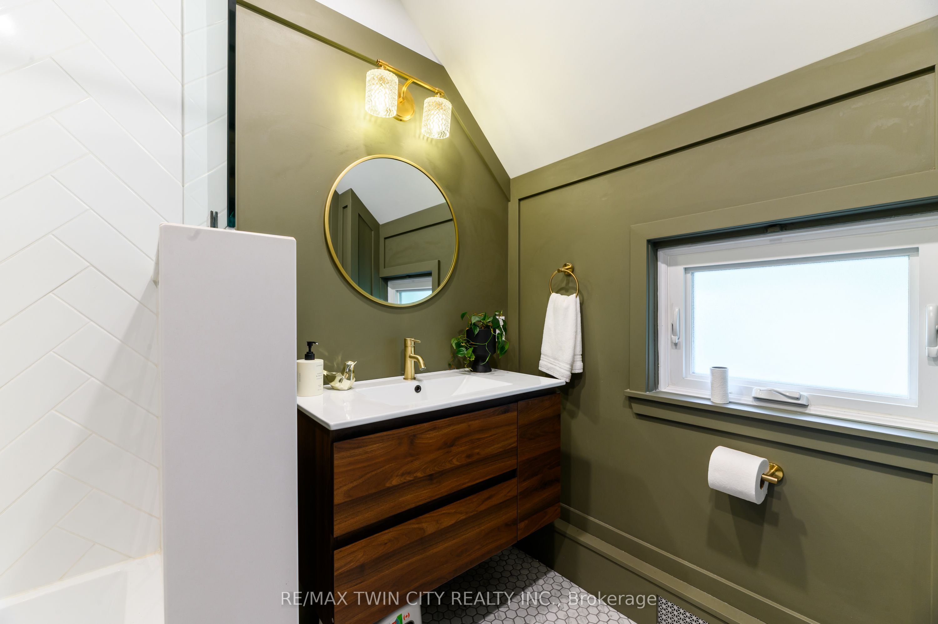 35 Egerton Street Property Photo 28