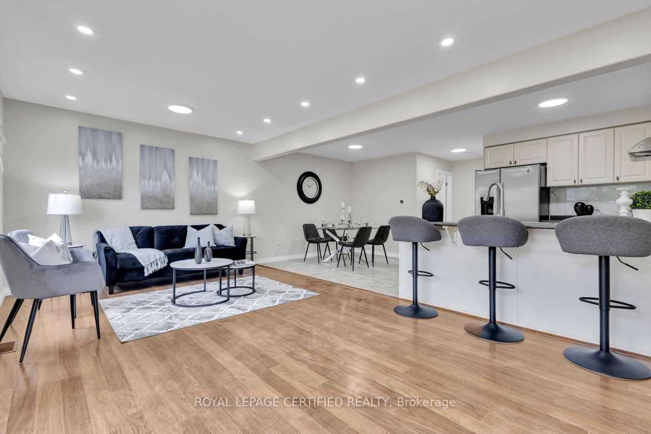 140 Windflower Drive Property Photo 9