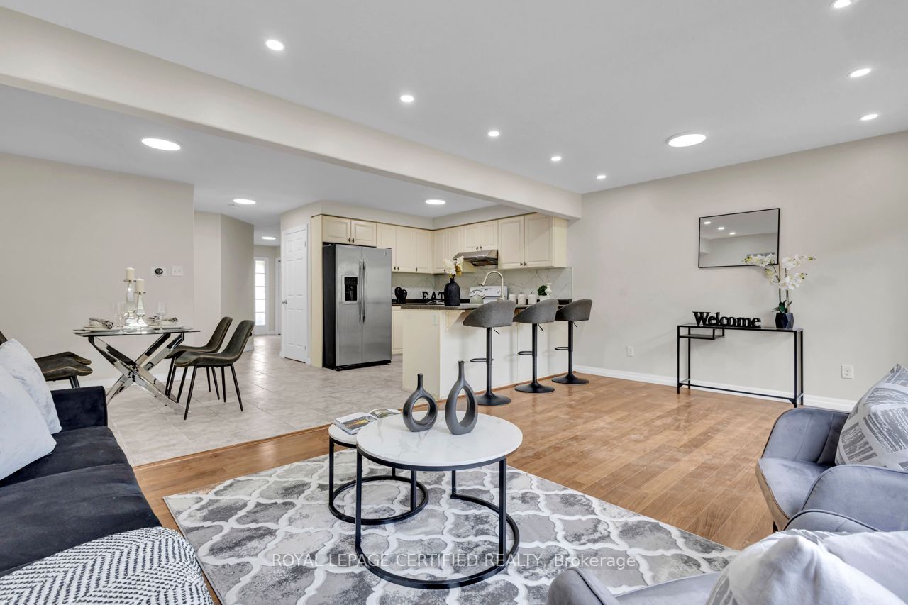 140 Windflower Drive Property Photo 10