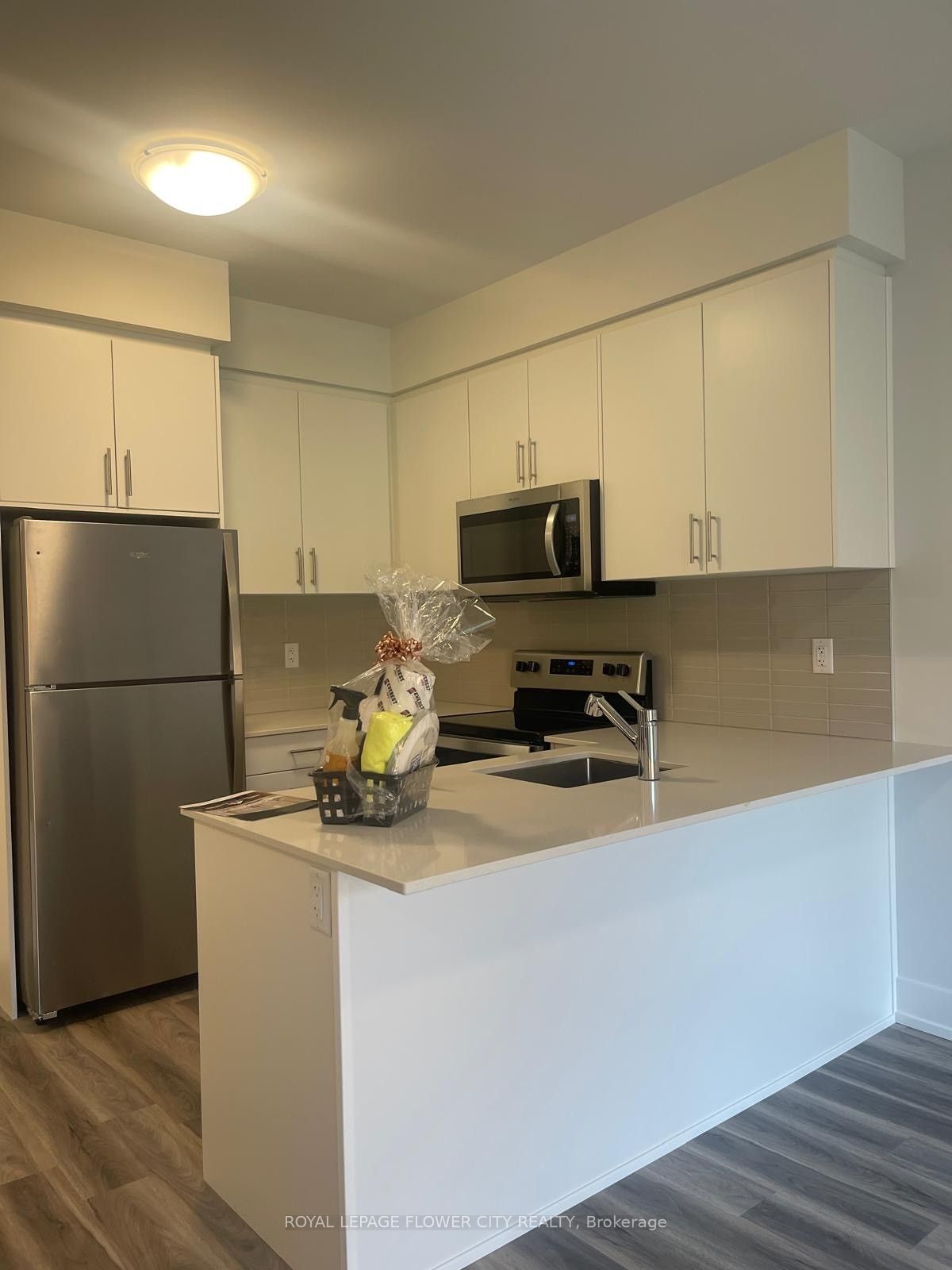 1100 Lackner Place 223 Property Photo 6