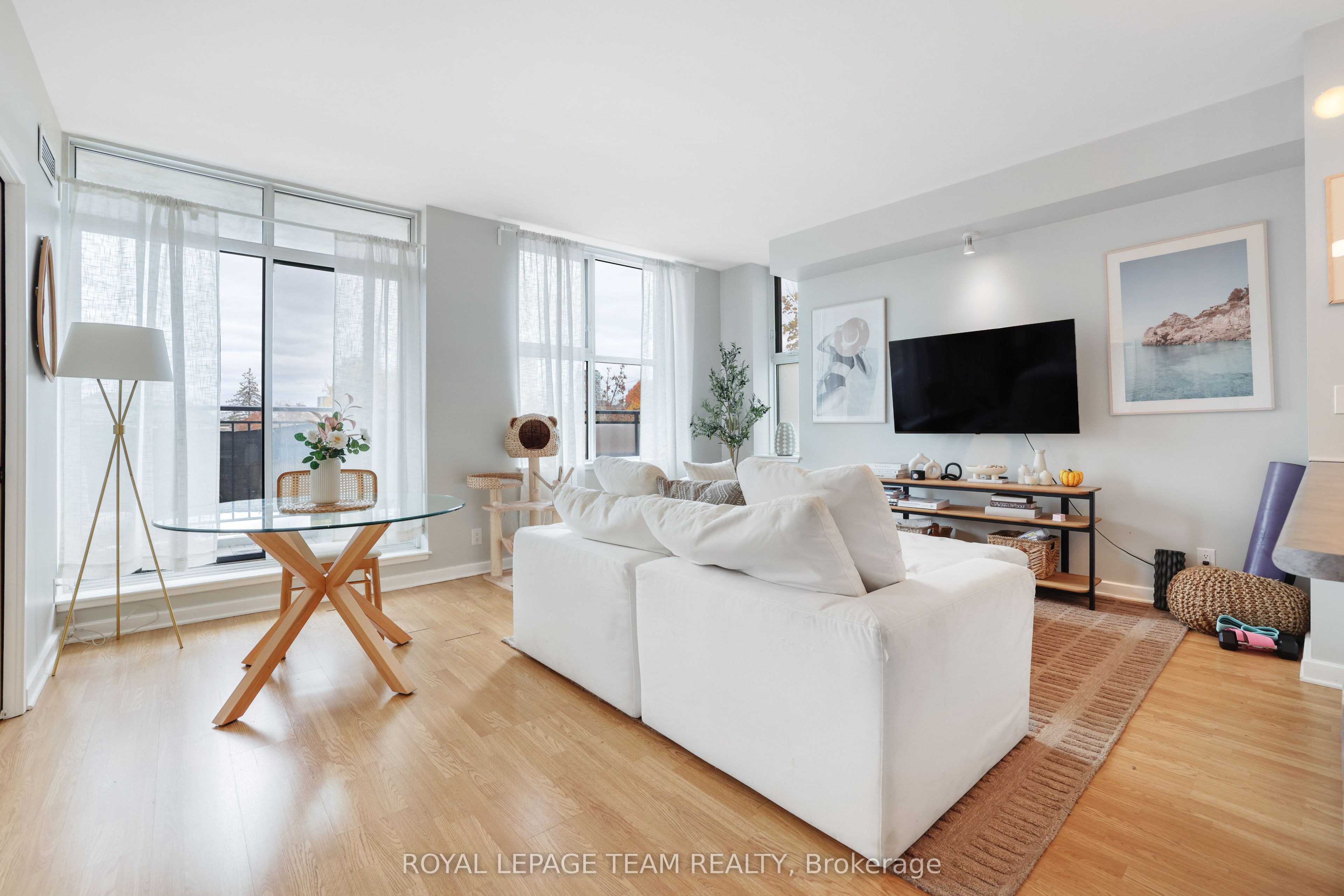 150 Caroline Avenue 201 Property Photo 3