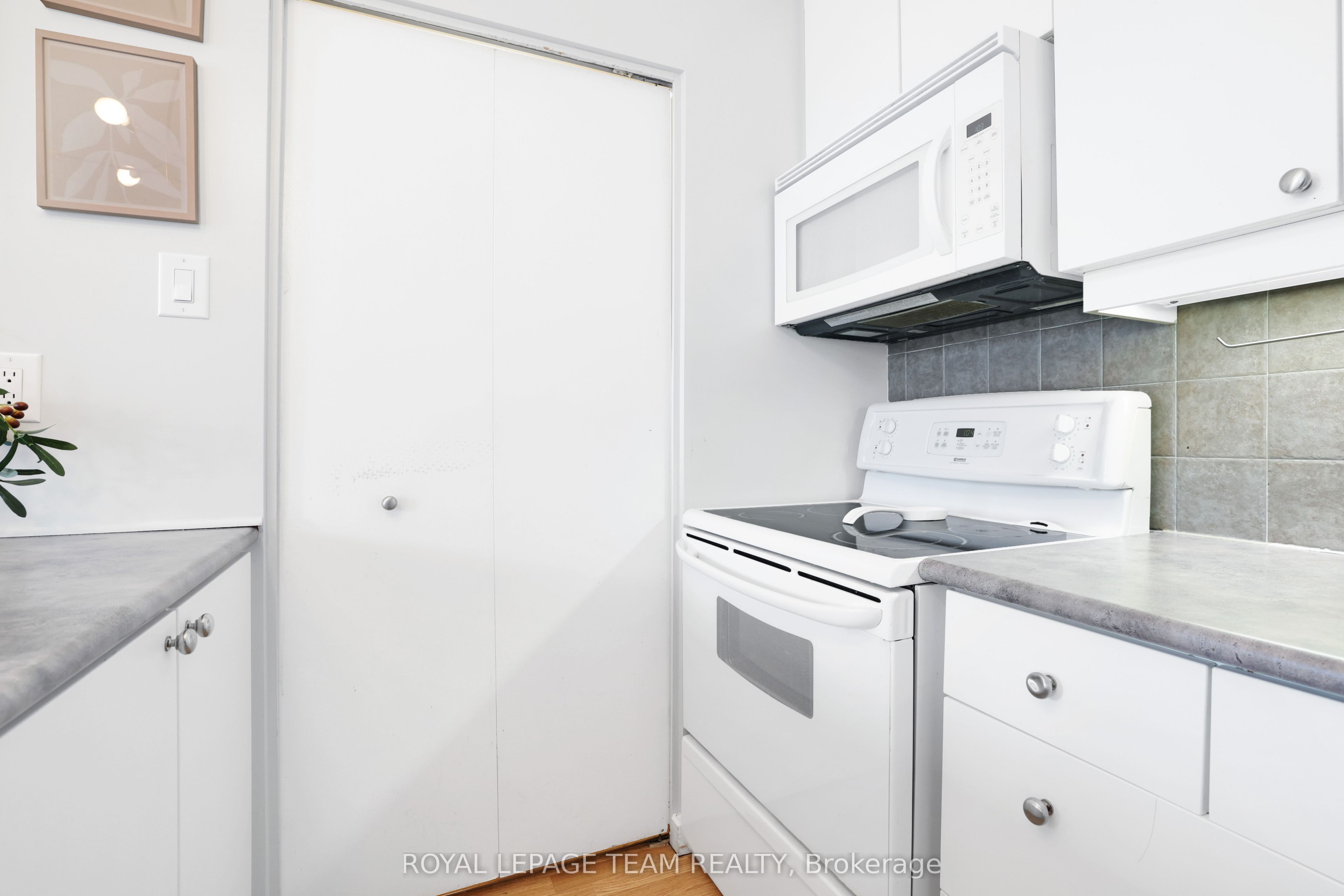 150 Caroline Avenue 201 Property Photo 11