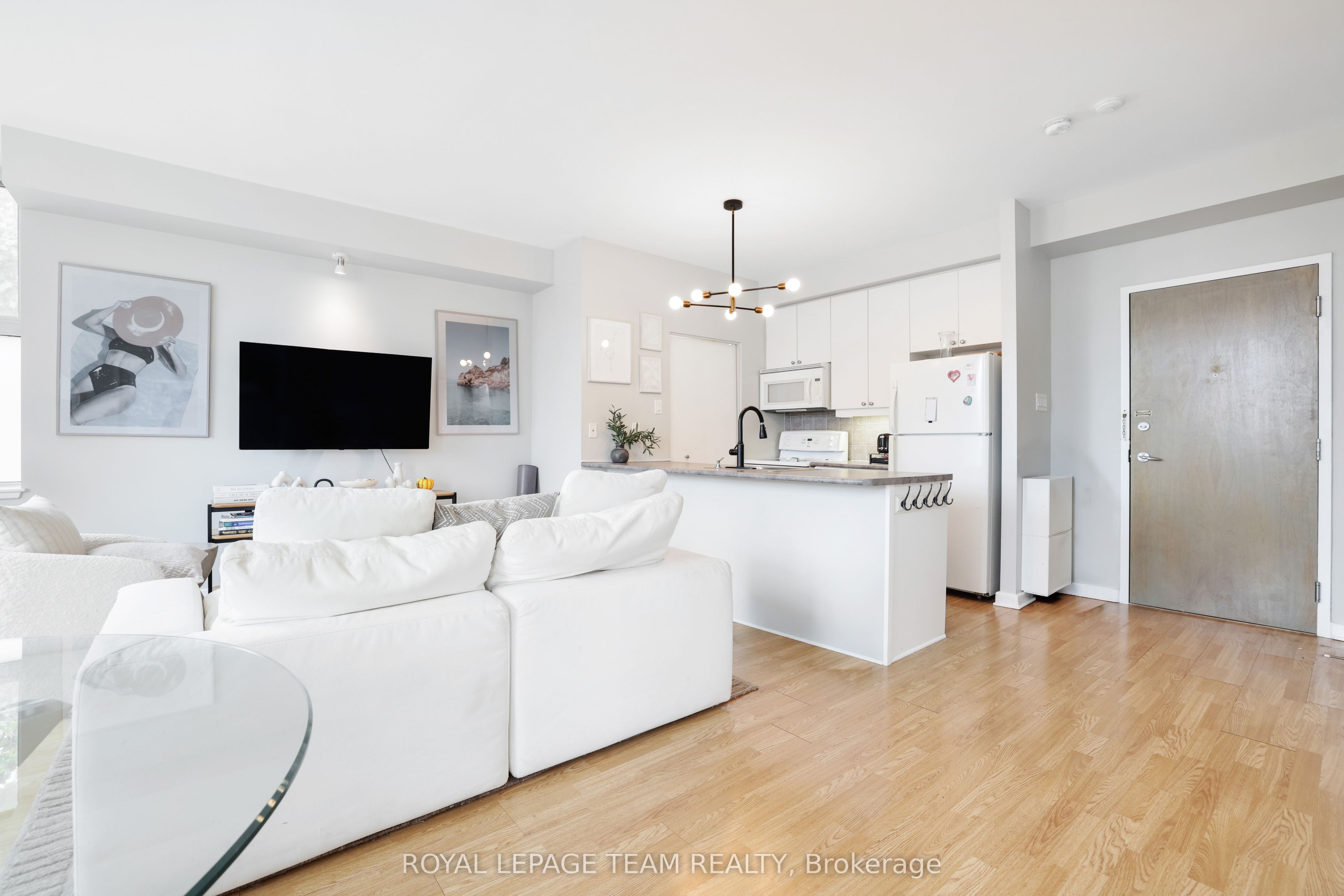 150 Caroline Avenue 201 Property Photo 12