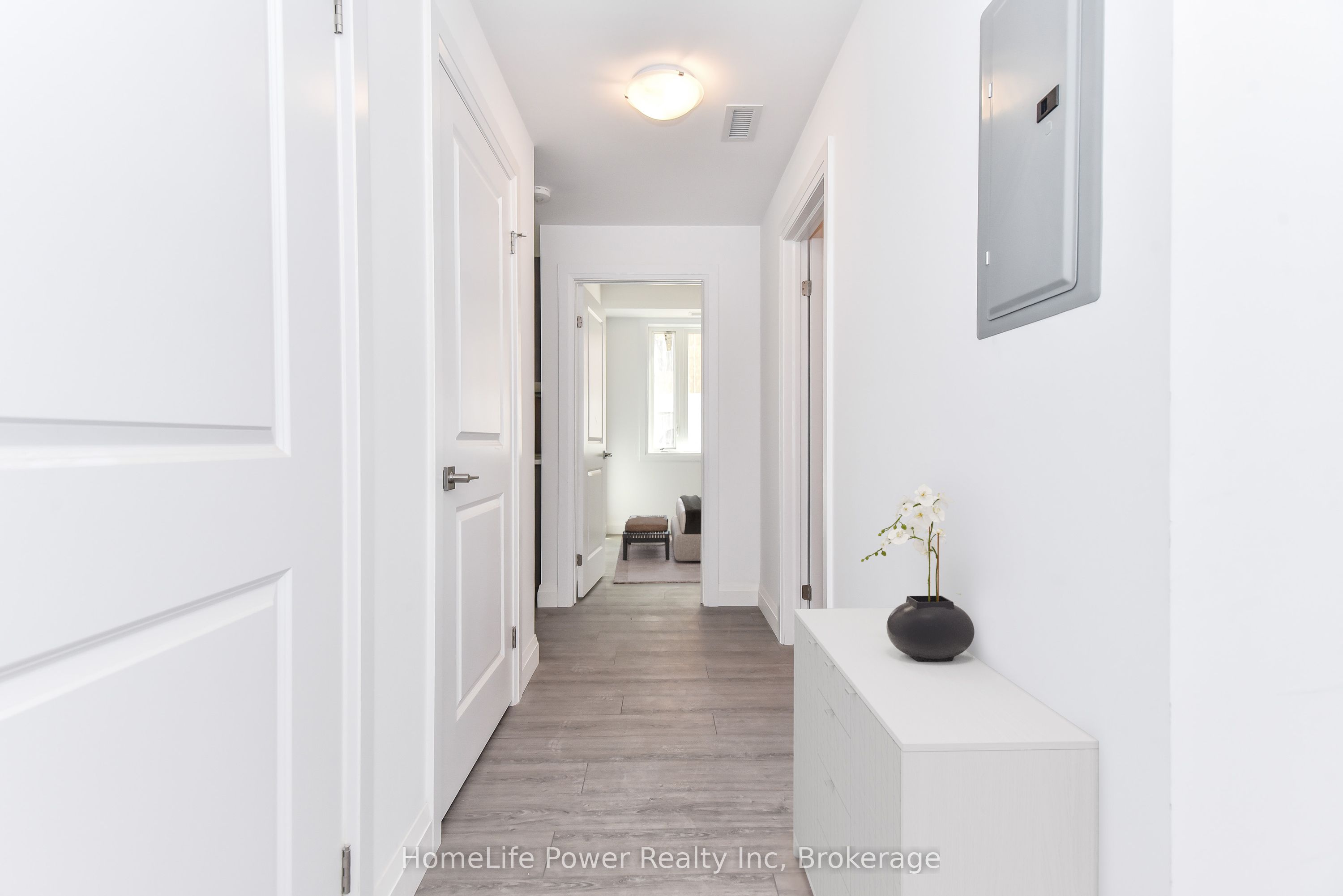 170 Northumberland Road W 402 Property Photo 3