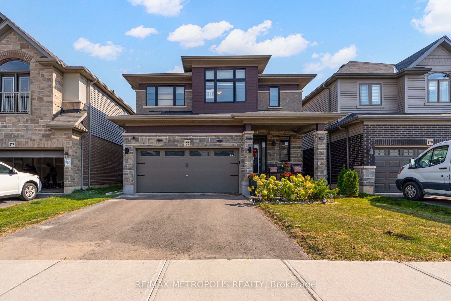 177 Longboat Run W Property Photo 1