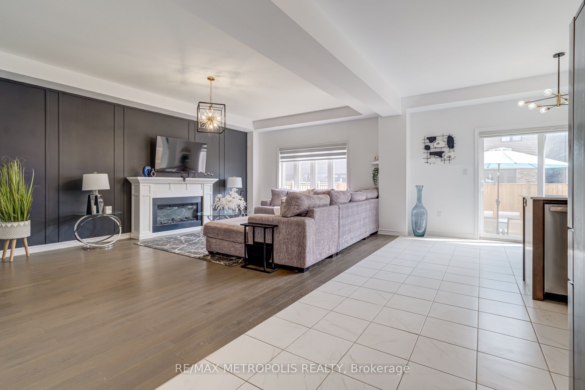 177 Longboat Run W Property Photo 5