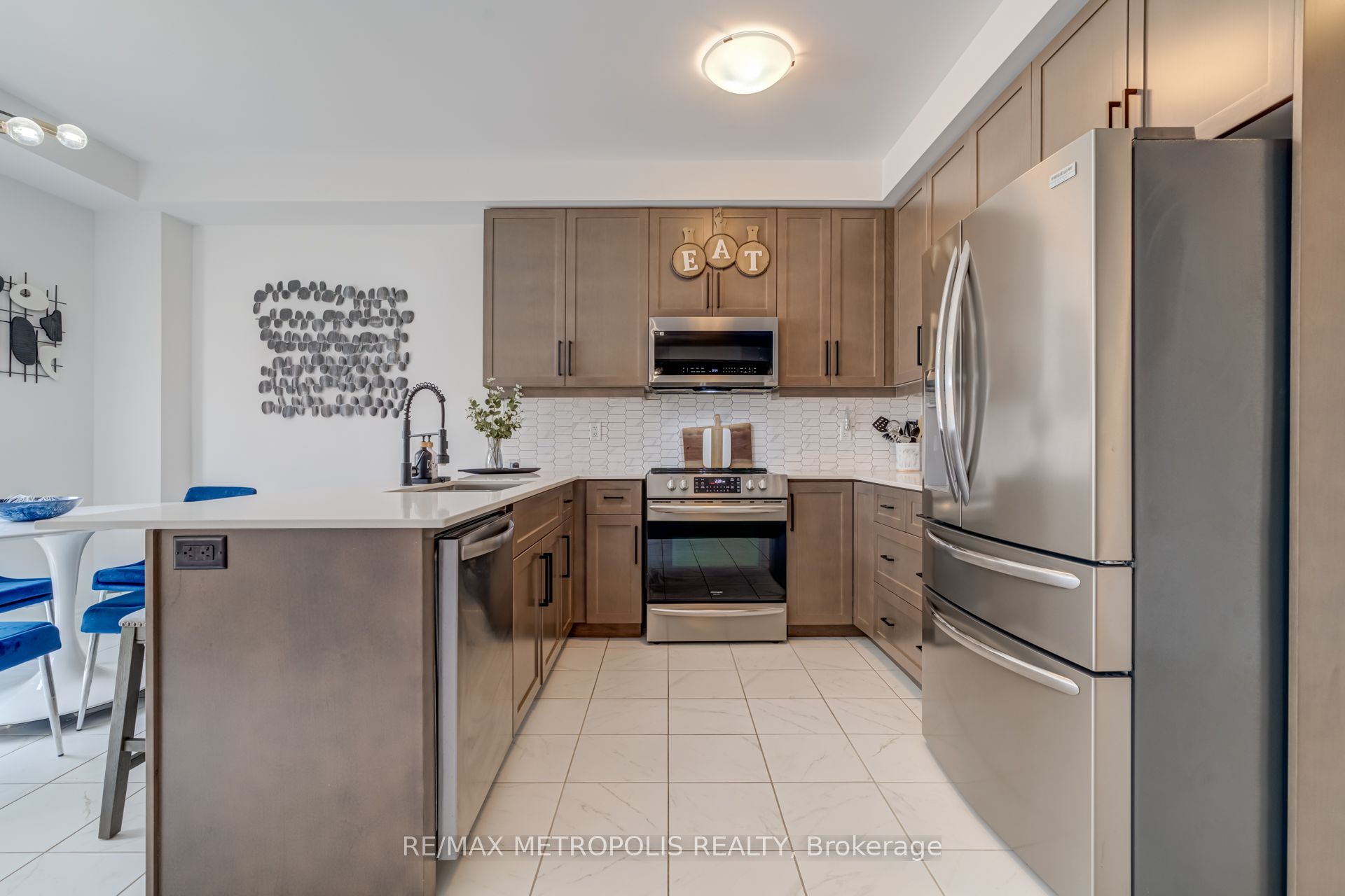 177 Longboat Run W Property Photo 9