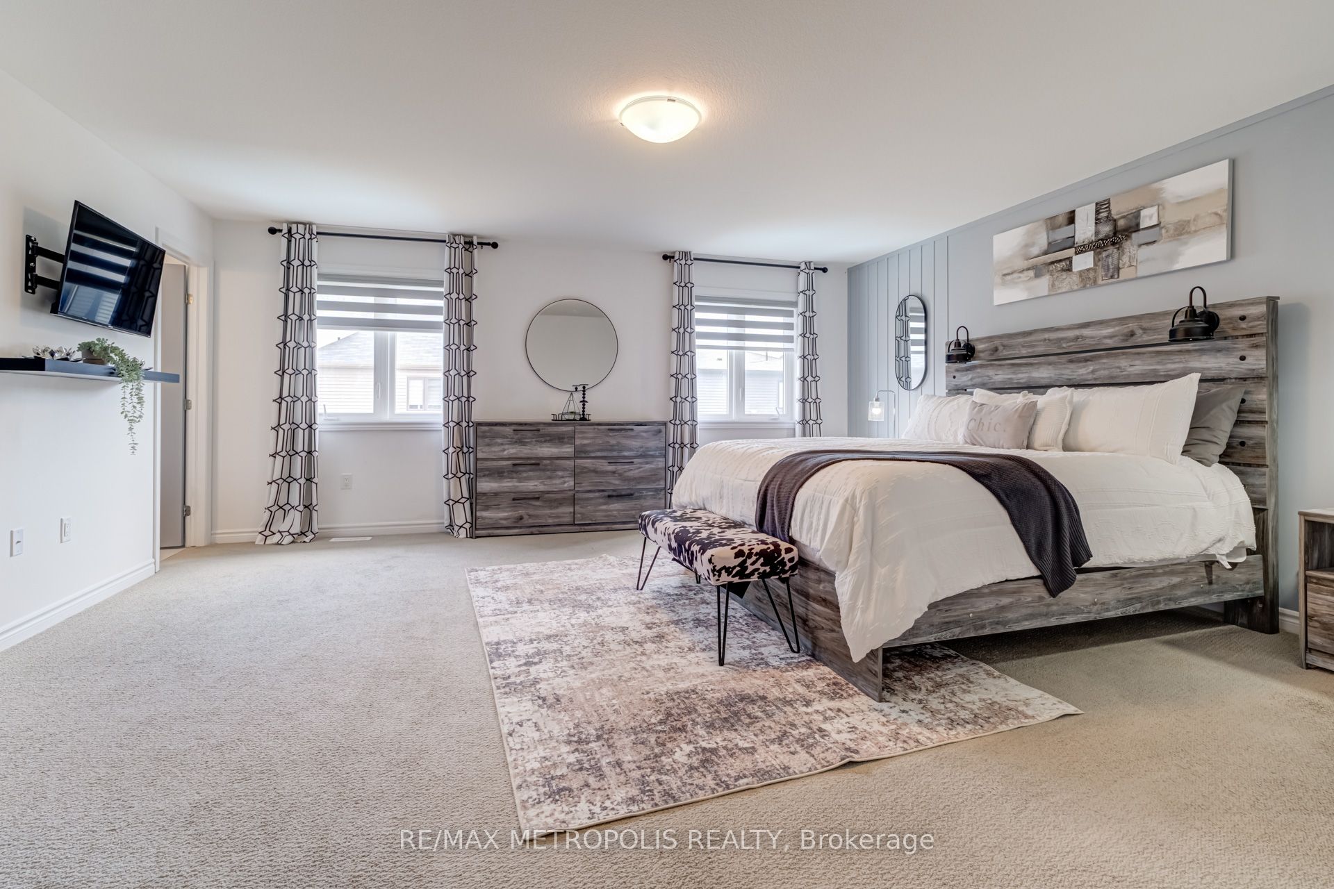 177 Longboat Run W Property Photo 16