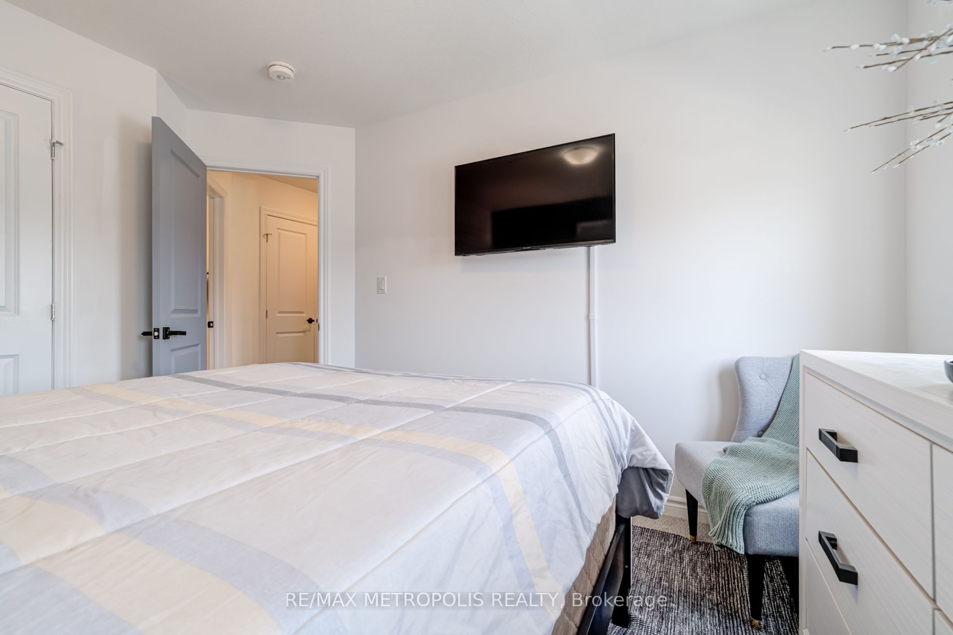 177 Longboat Run W Property Photo 22