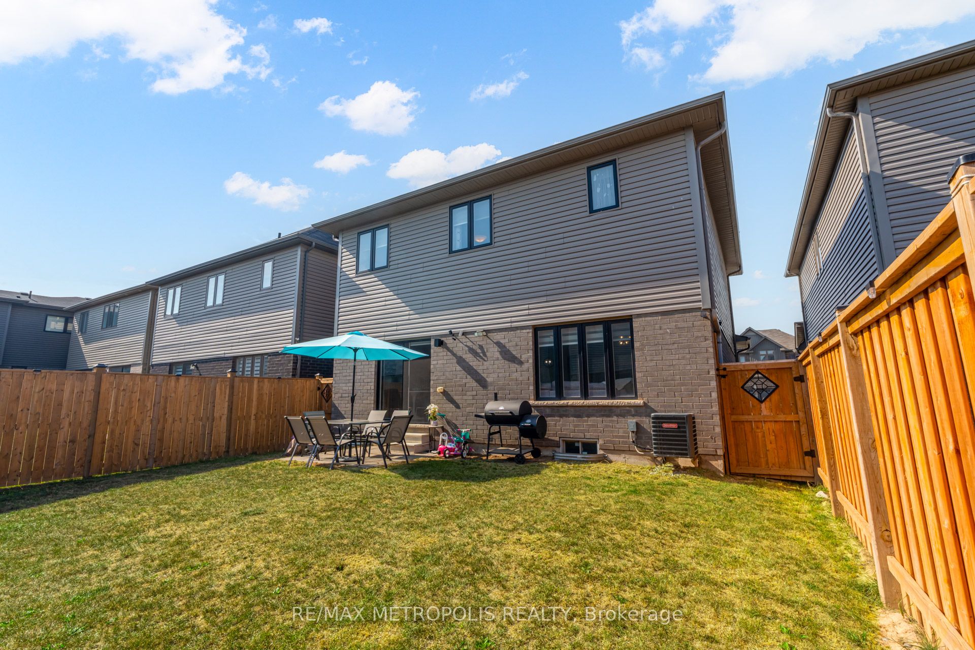 177 Longboat Run W Property Photo 28