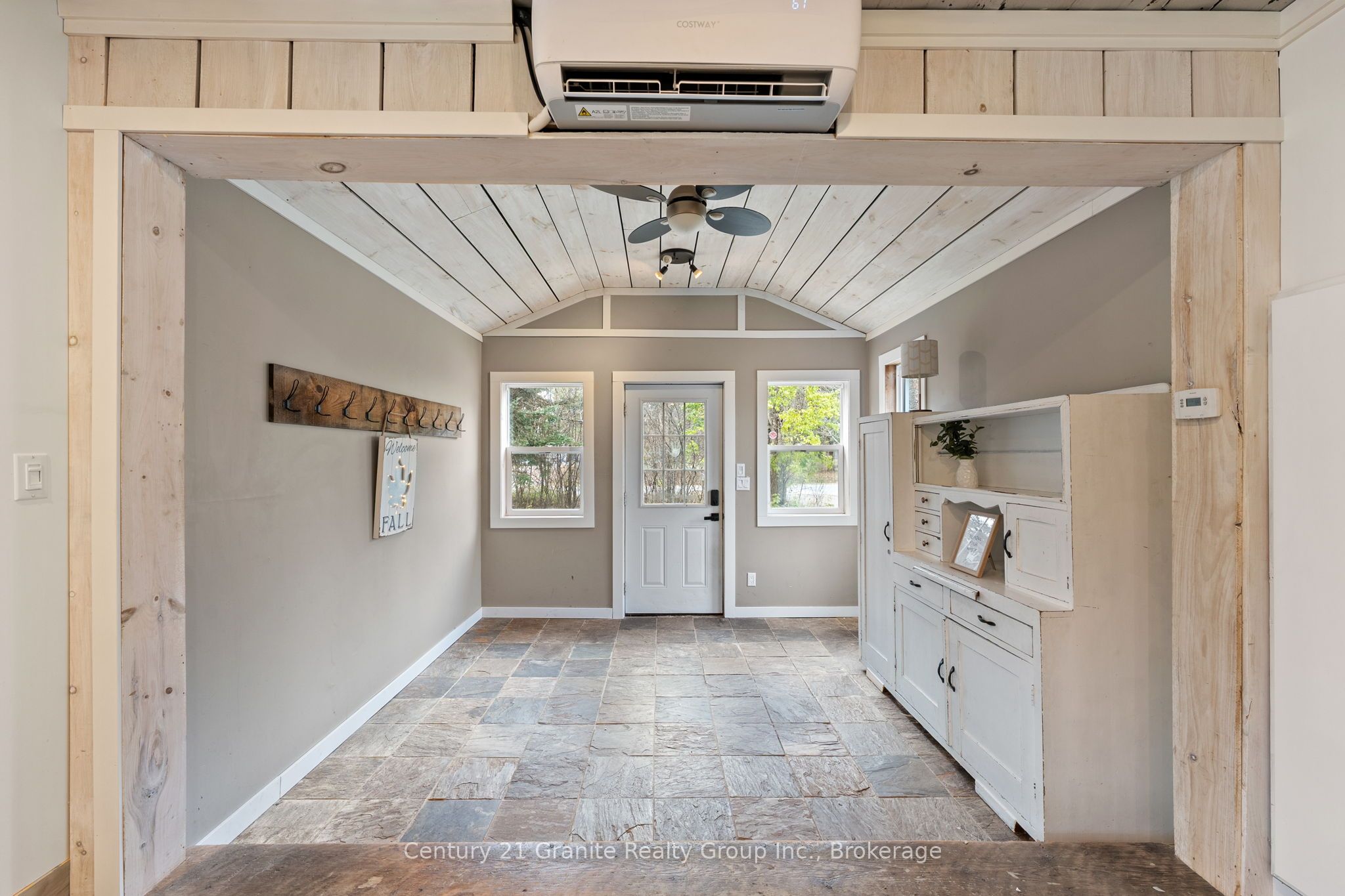 1126 Rice Road Property Photo 5