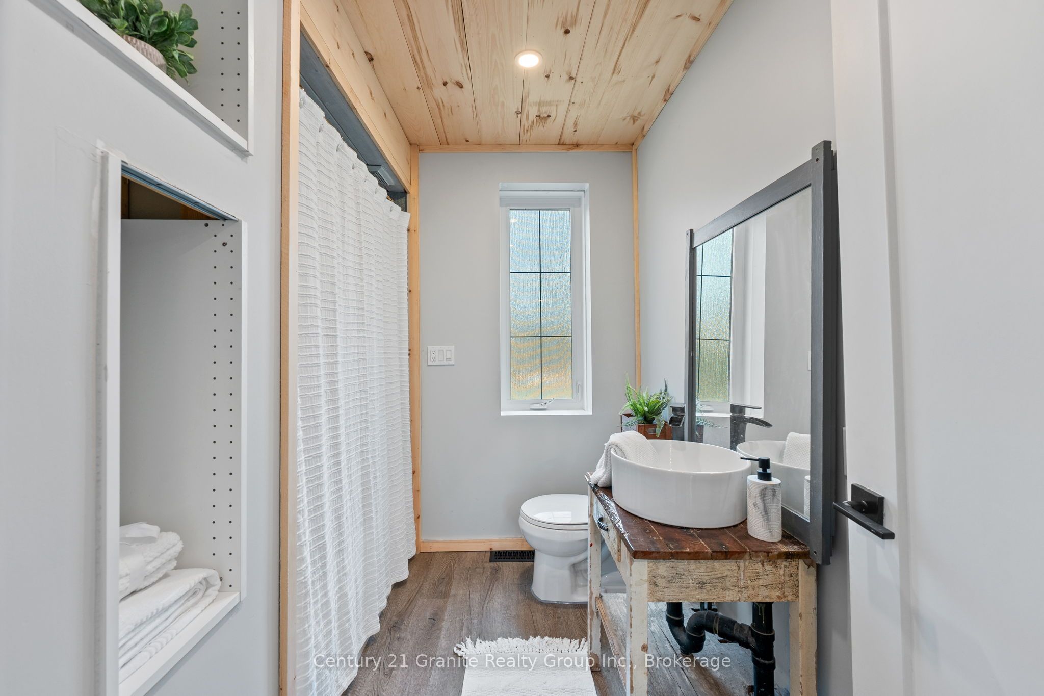 1126 Rice Road Property Photo 16