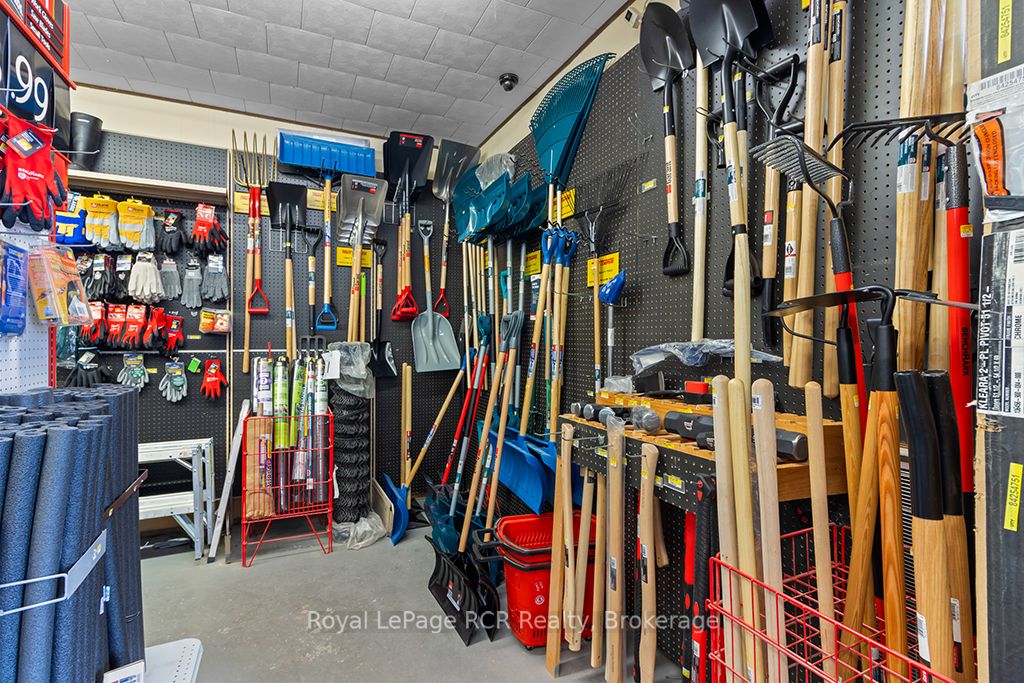 260/248 N Garafraxa Street N Property Photo 9