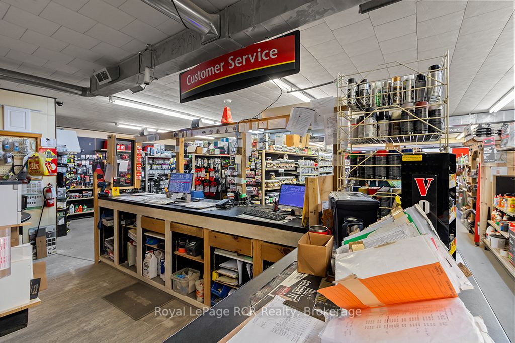 260/248 N Garafraxa Street N Property Photo 14