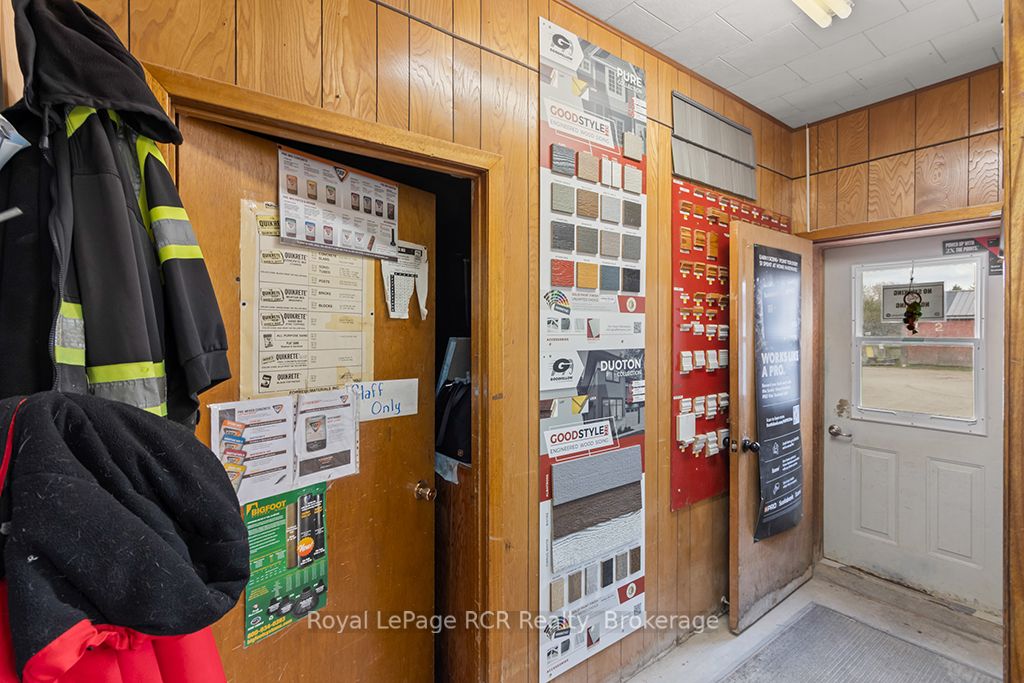 260/248 N Garafraxa Street N Property Photo 15