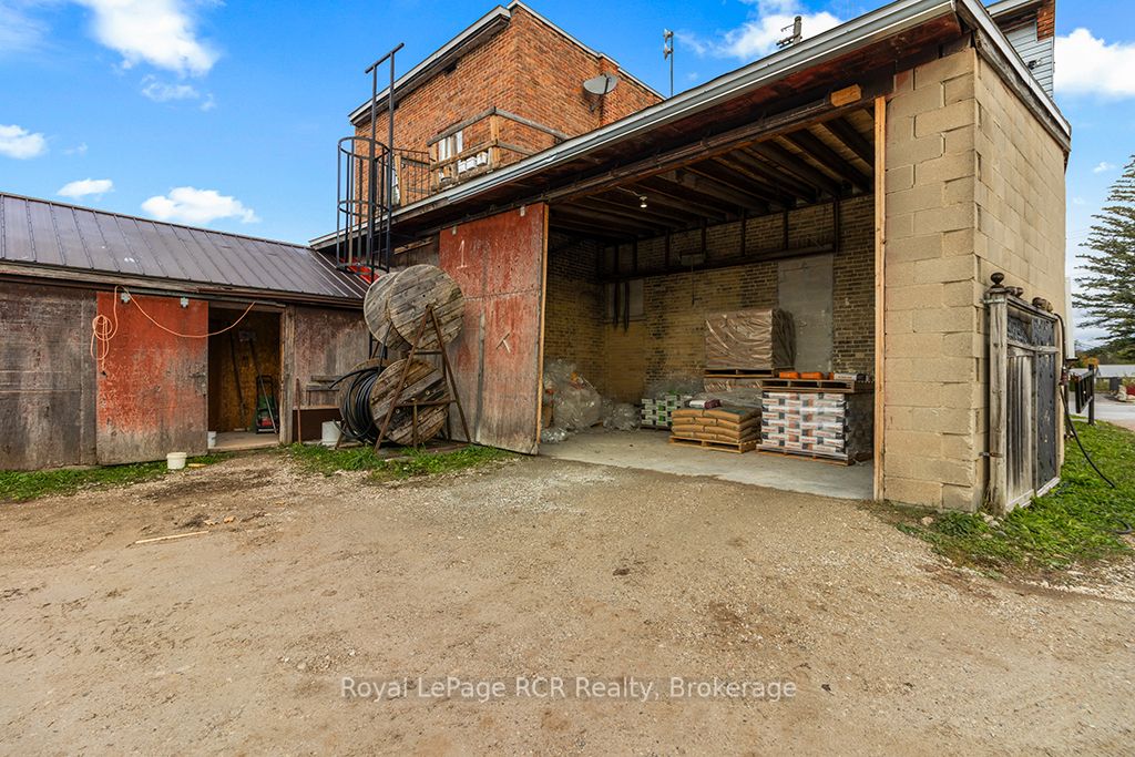 260/248 N Garafraxa Street N Property Photo 21