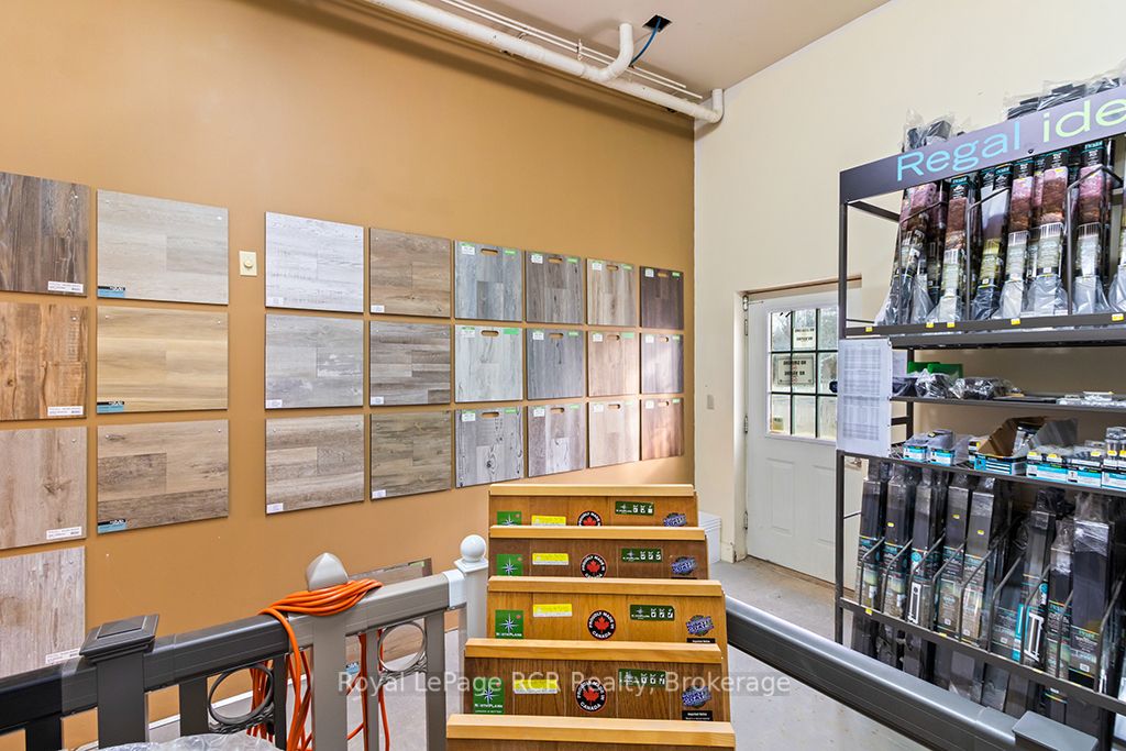 260/248 N Garafraxa Street N Property Photo 22