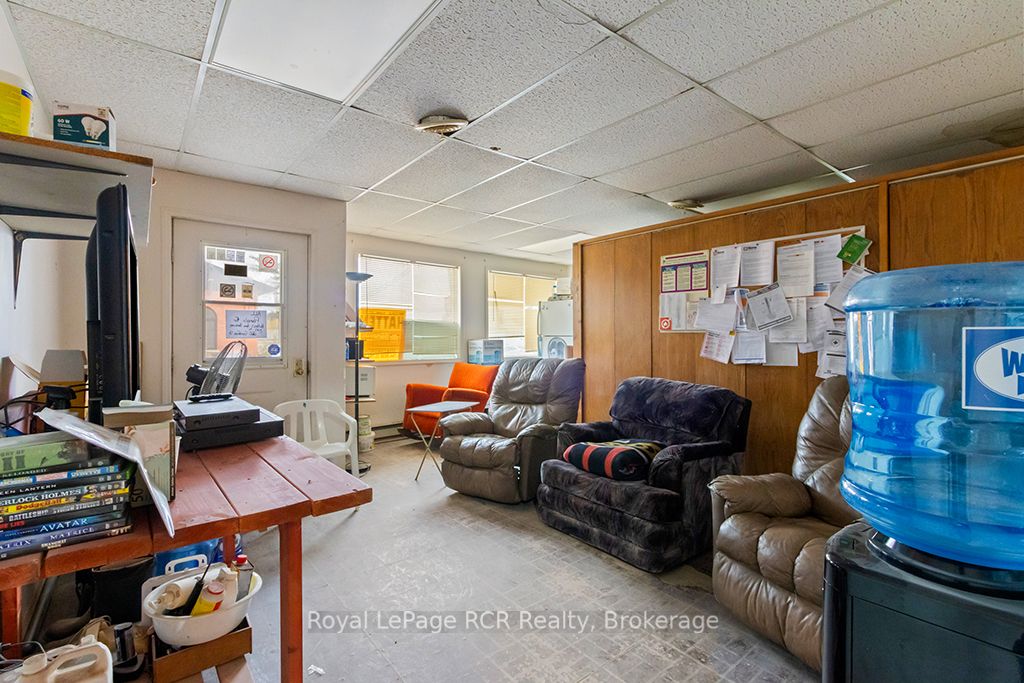 260/248 N Garafraxa Street N Property Photo 23