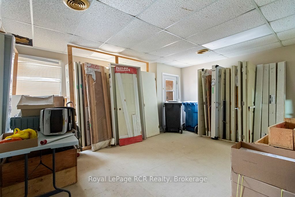 260/248 N Garafraxa Street N Property Photo 24