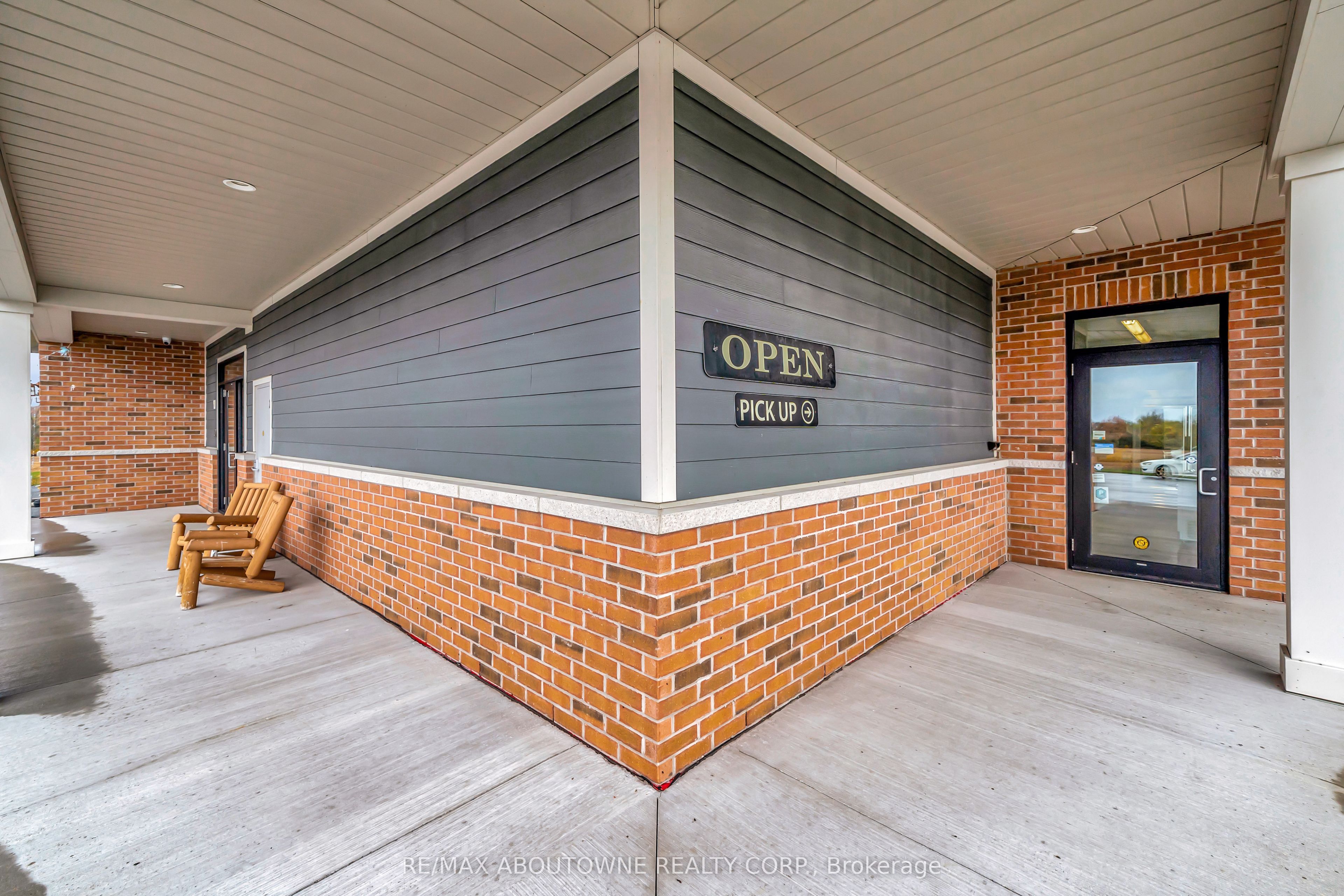 842 Hamilton Rd Property Photo 8