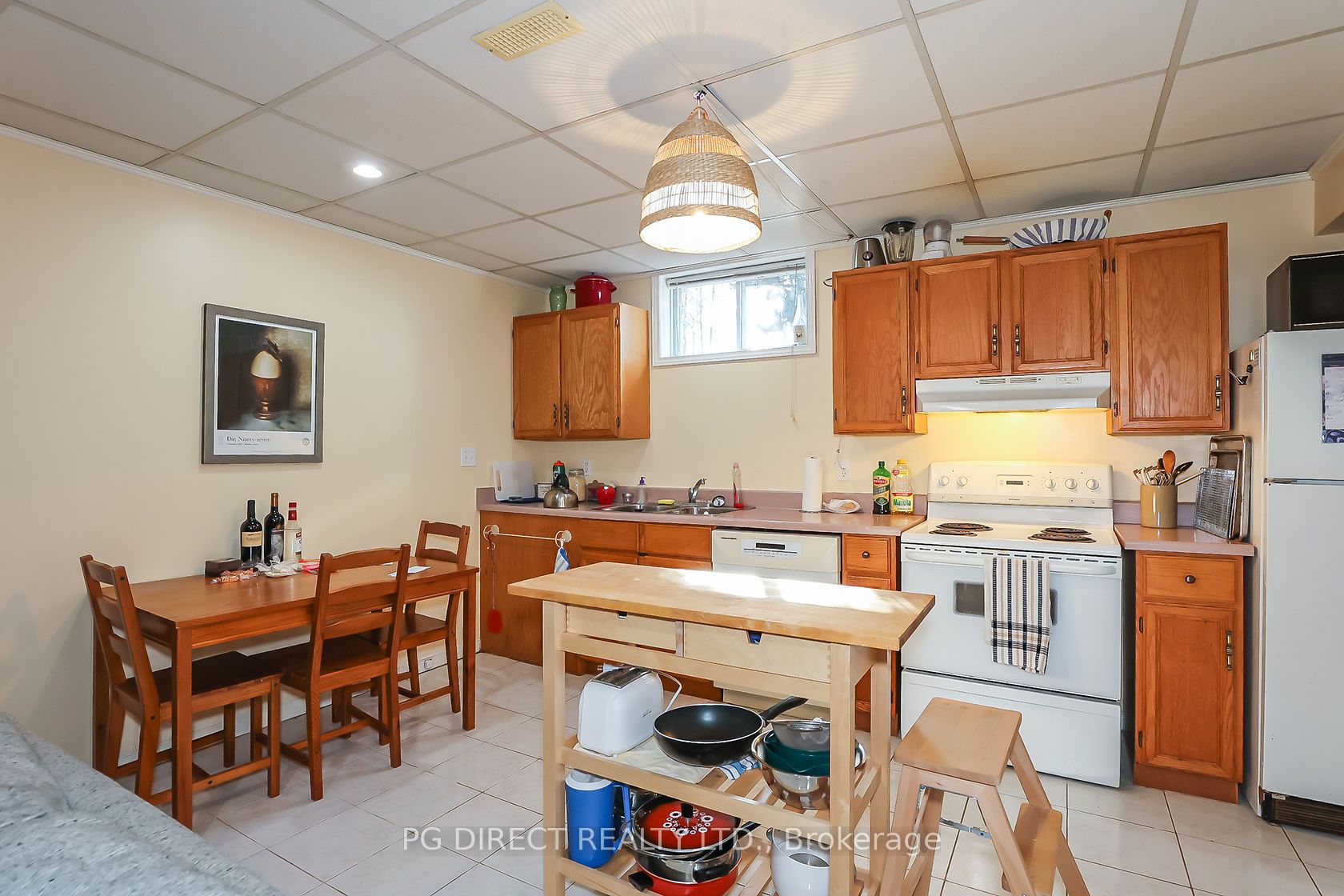 557 Mississagua Street Property Photo 11