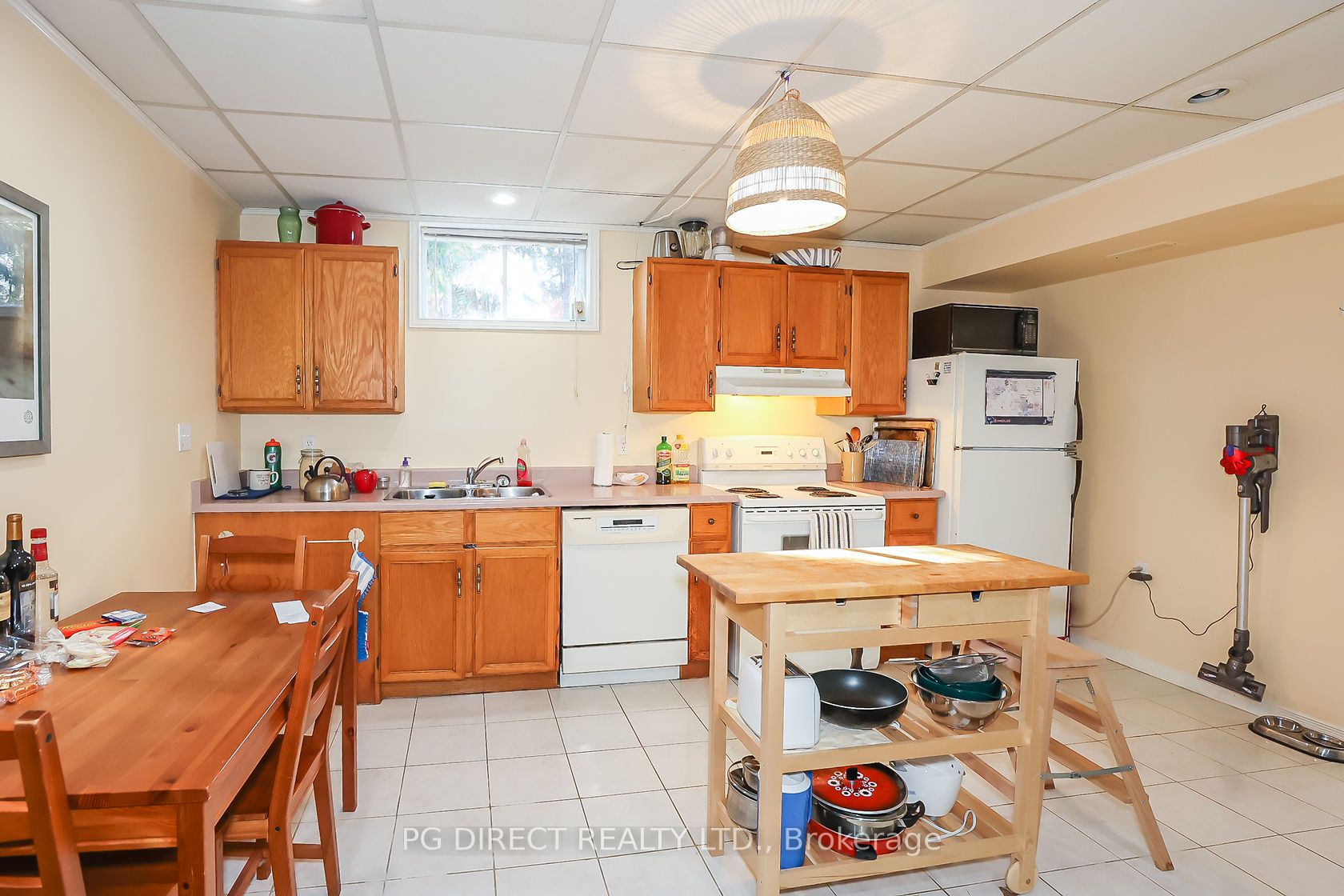 557 Mississagua Street Property Photo 12