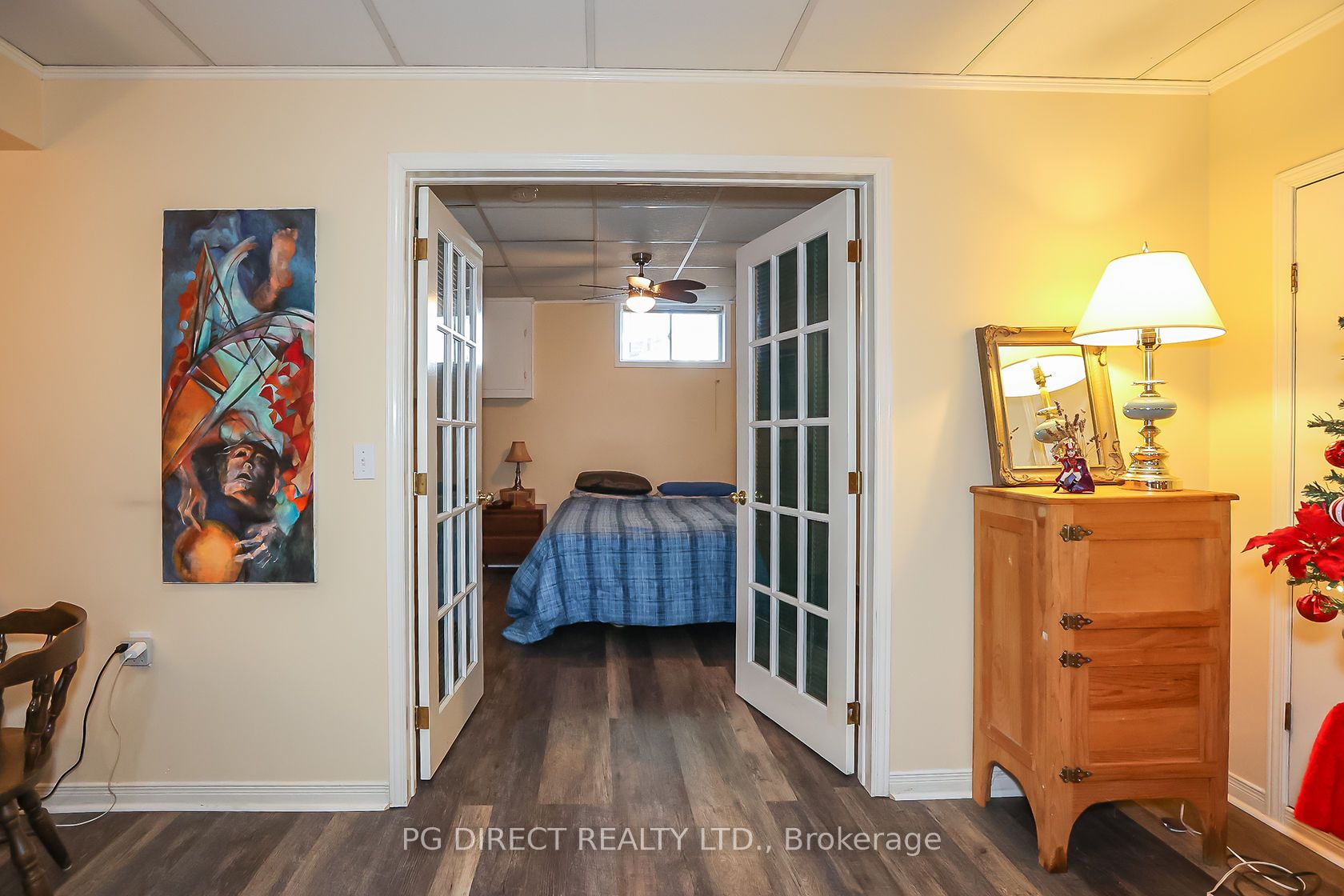 557 Mississagua Street Property Photo 14