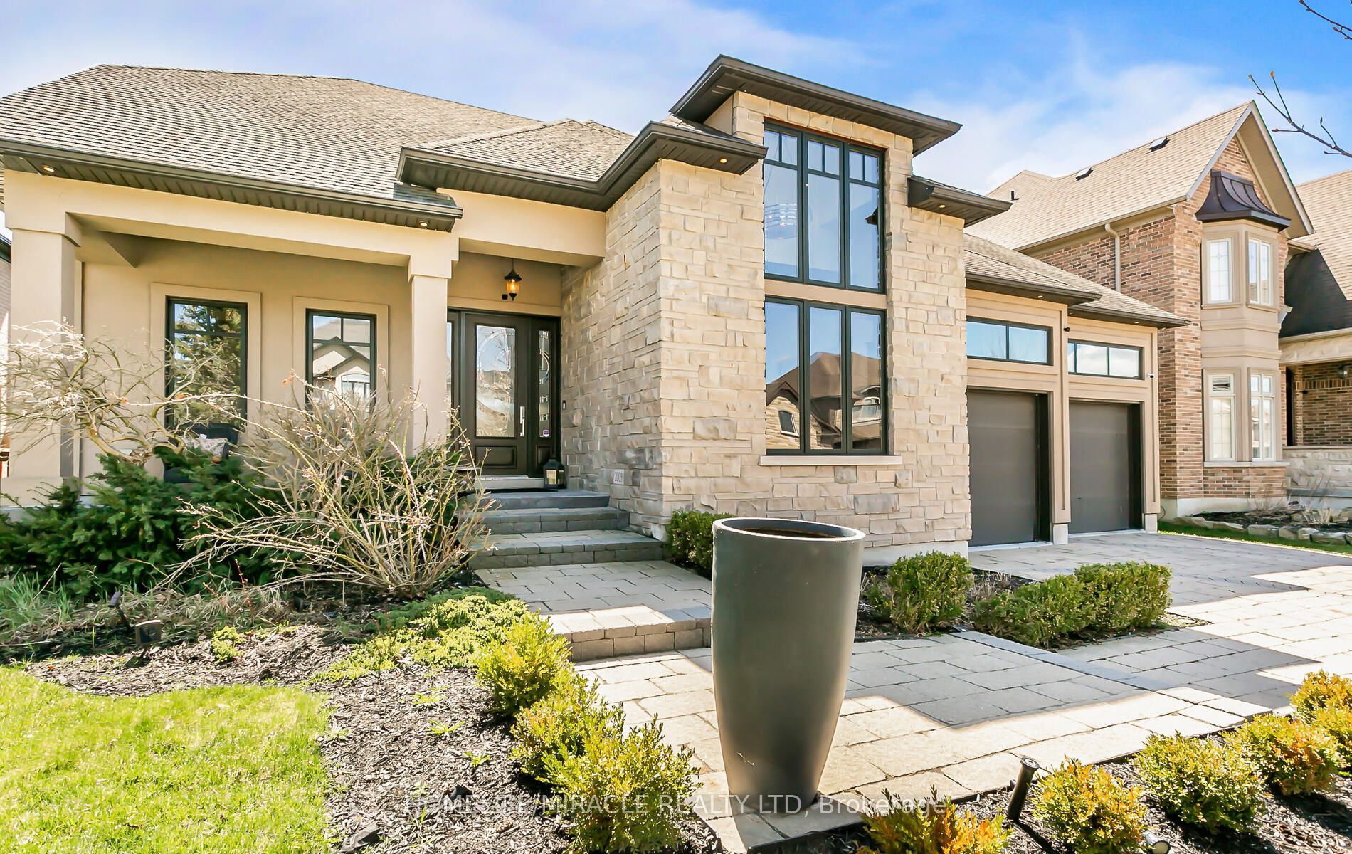 24 Jacob Gingrich Drive Property Photo 1