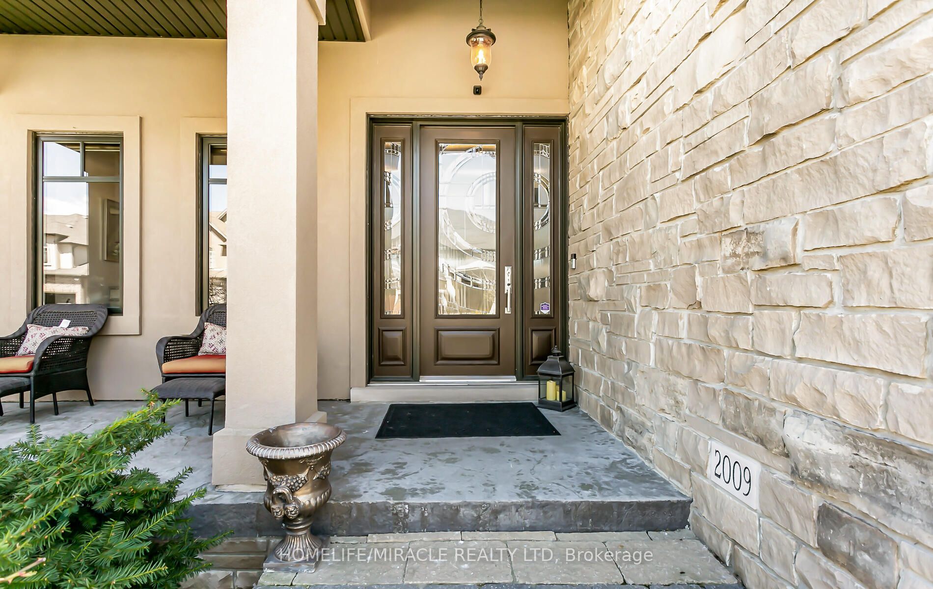 24 Jacob Gingrich Drive Property Photo 2