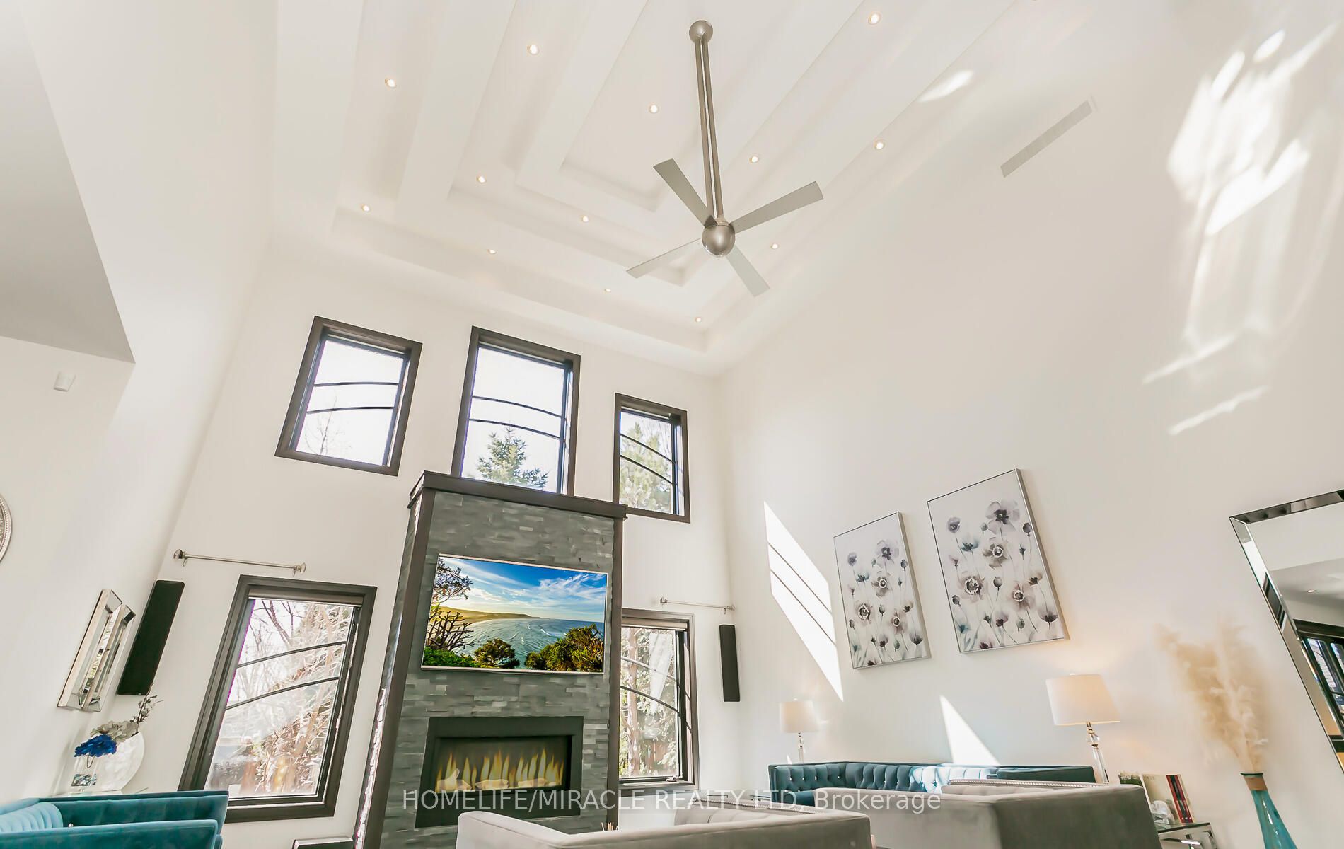 24 Jacob Gingrich Drive Property Photo 9