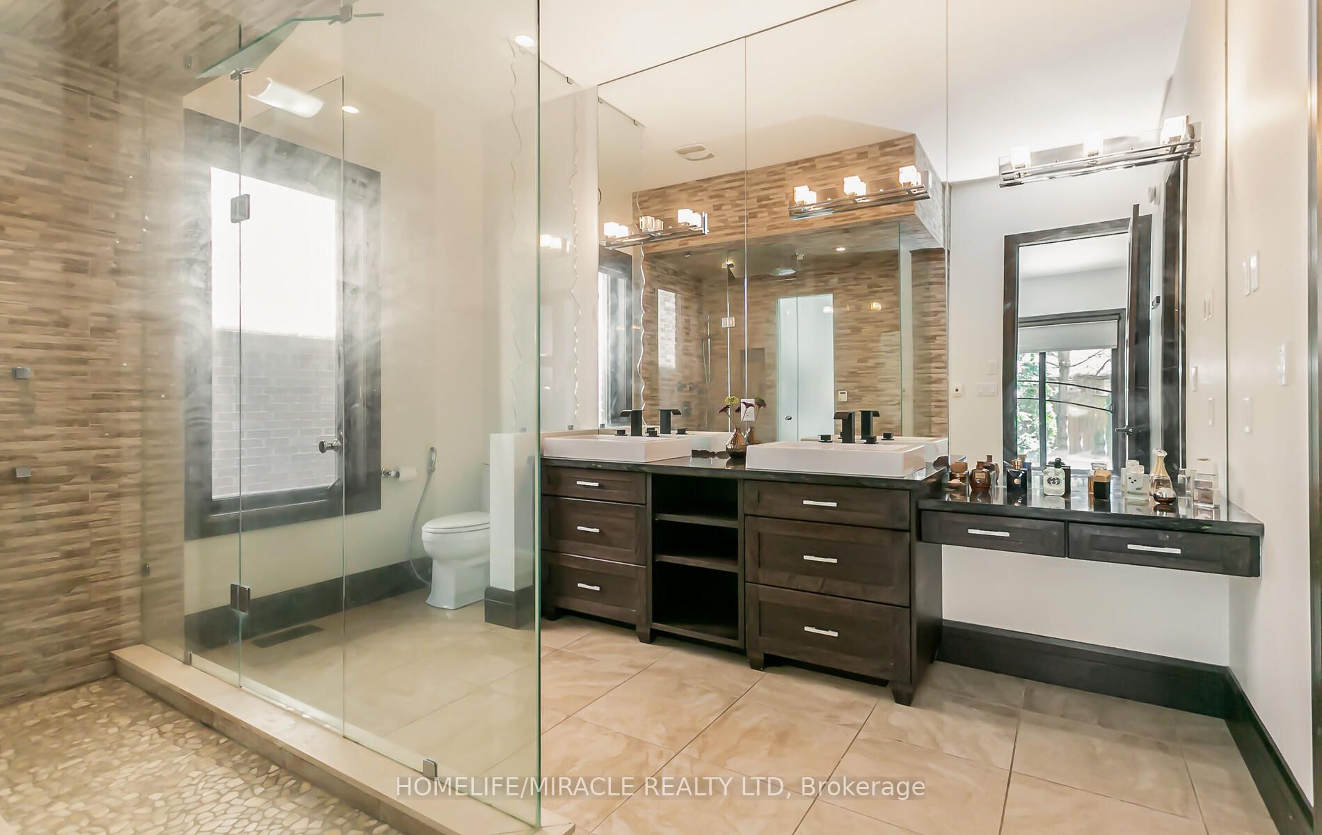 24 Jacob Gingrich Drive Property Photo 18