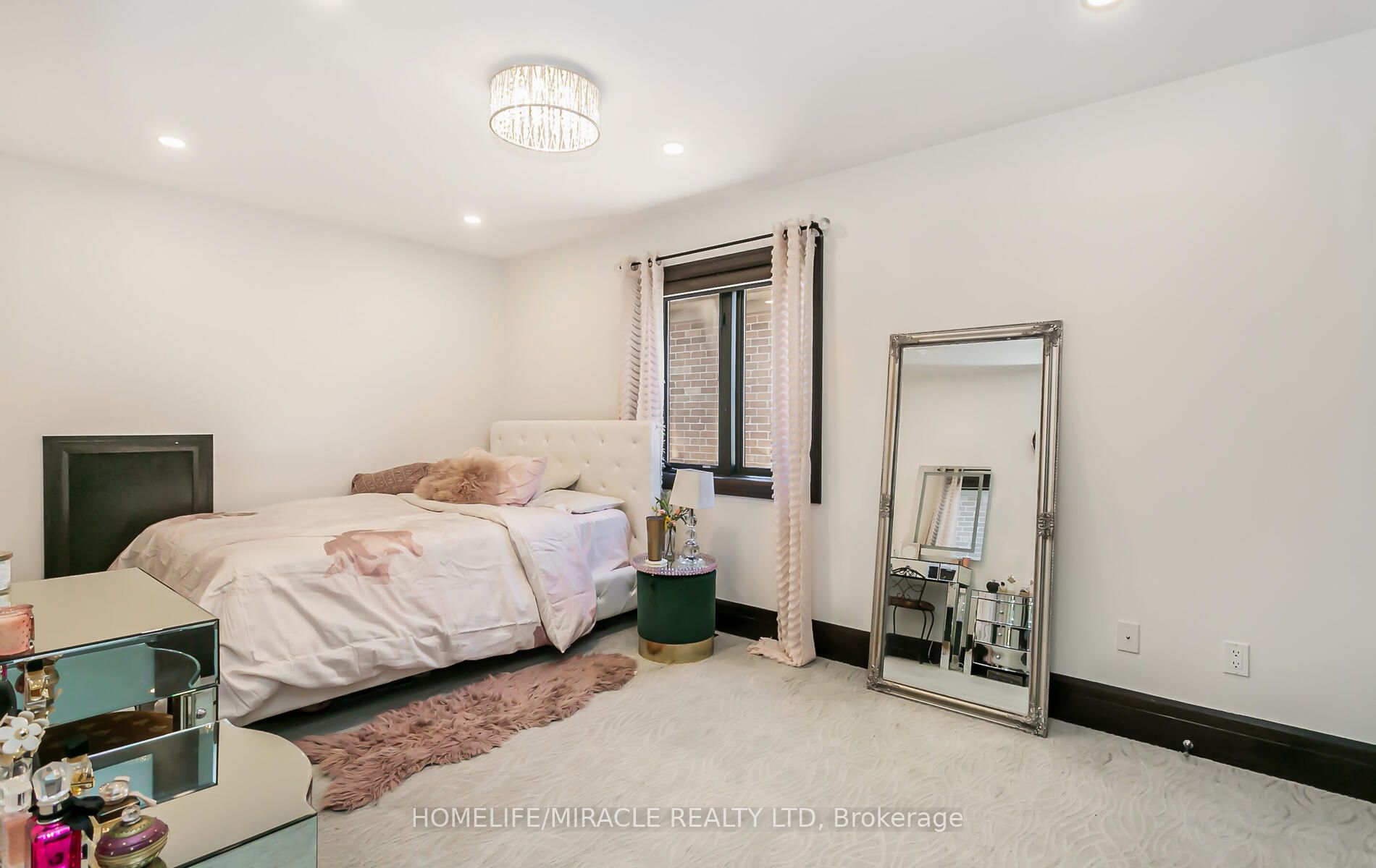 24 Jacob Gingrich Drive Property Photo 28