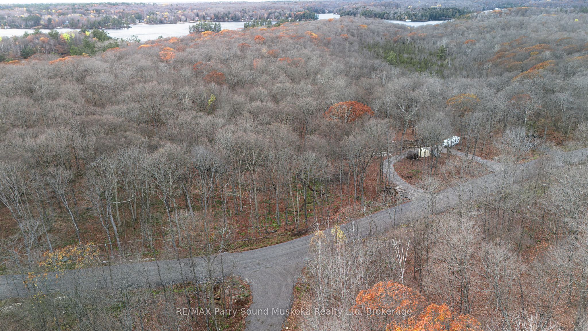 Part 7 Standing People Road Property Photo 7