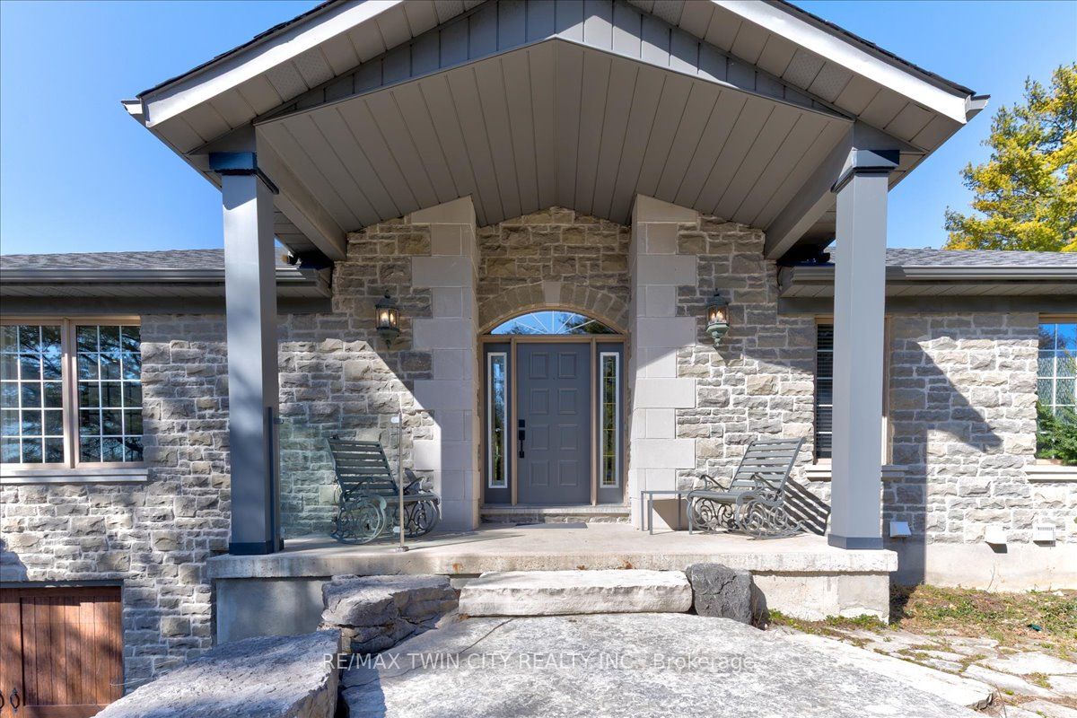 20 Grandy Lane Property Photo 7