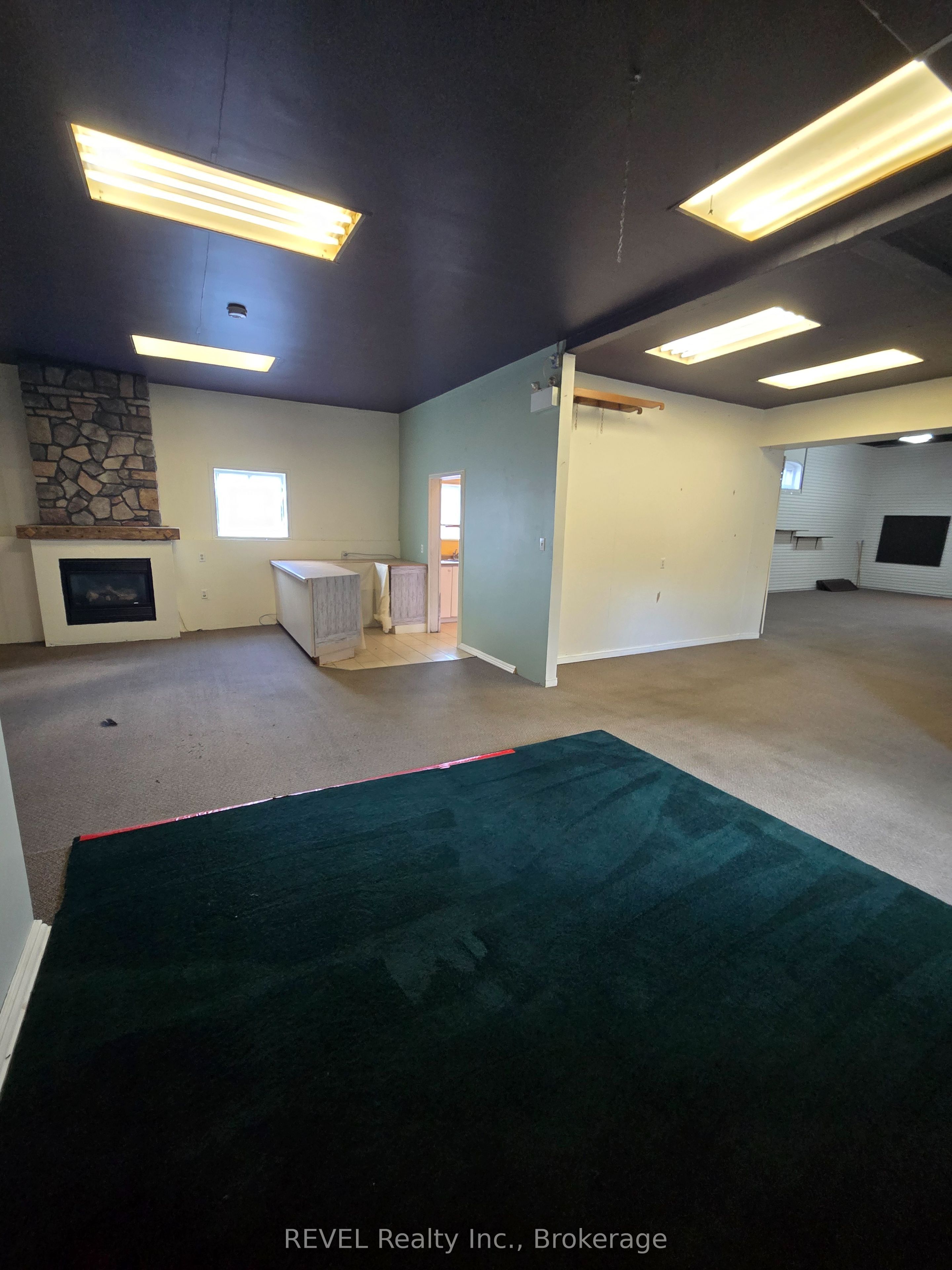 75 Manitoba Street Property Photo 6