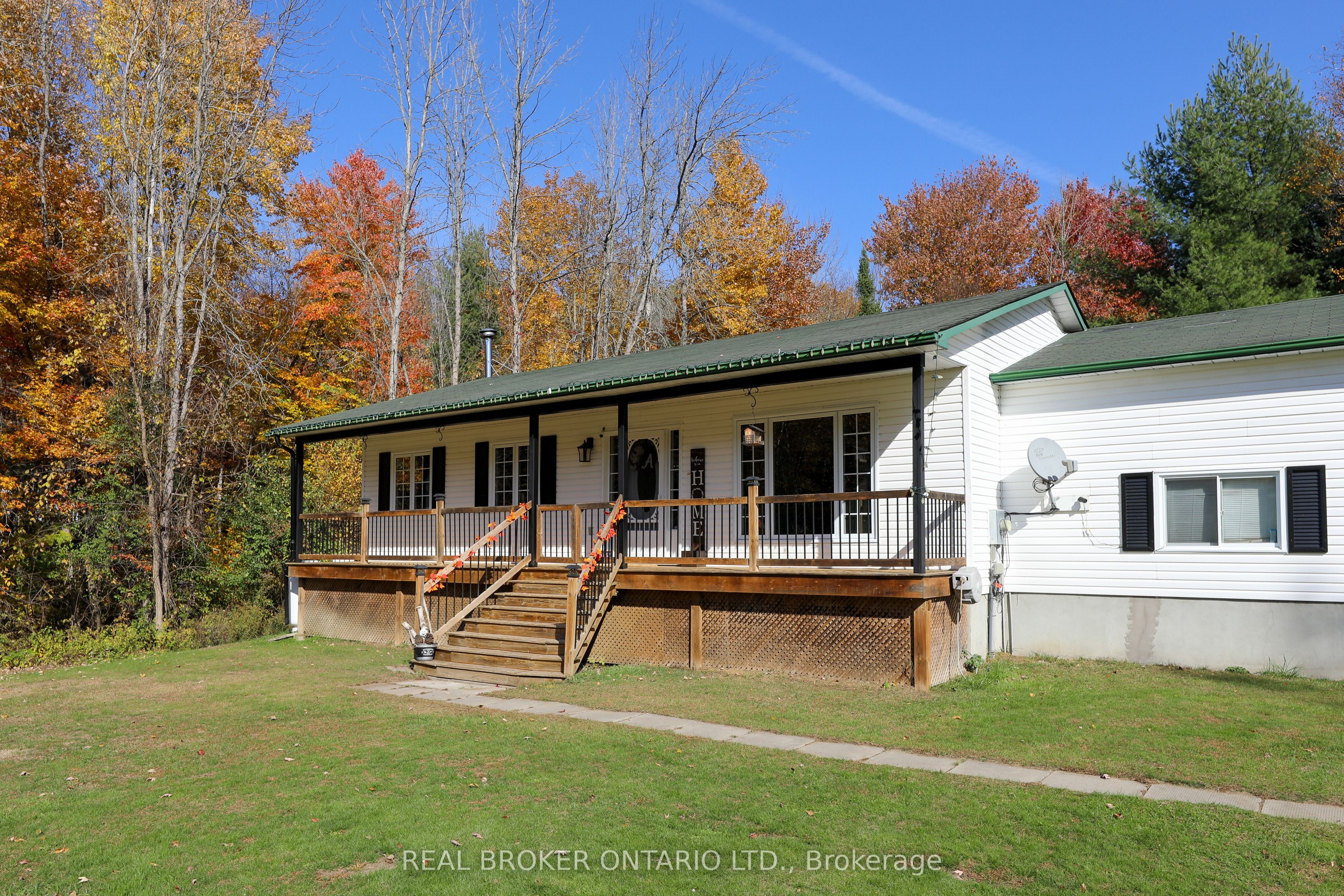 8 Benjamin Lane Property Photo 3