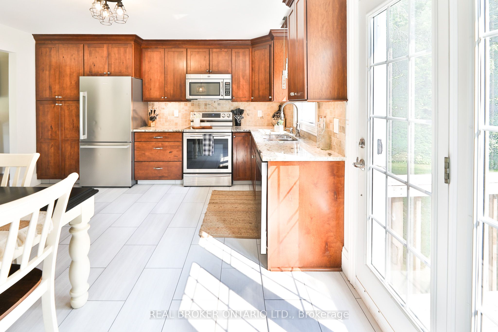 8 Benjamin Lane Property Photo 9