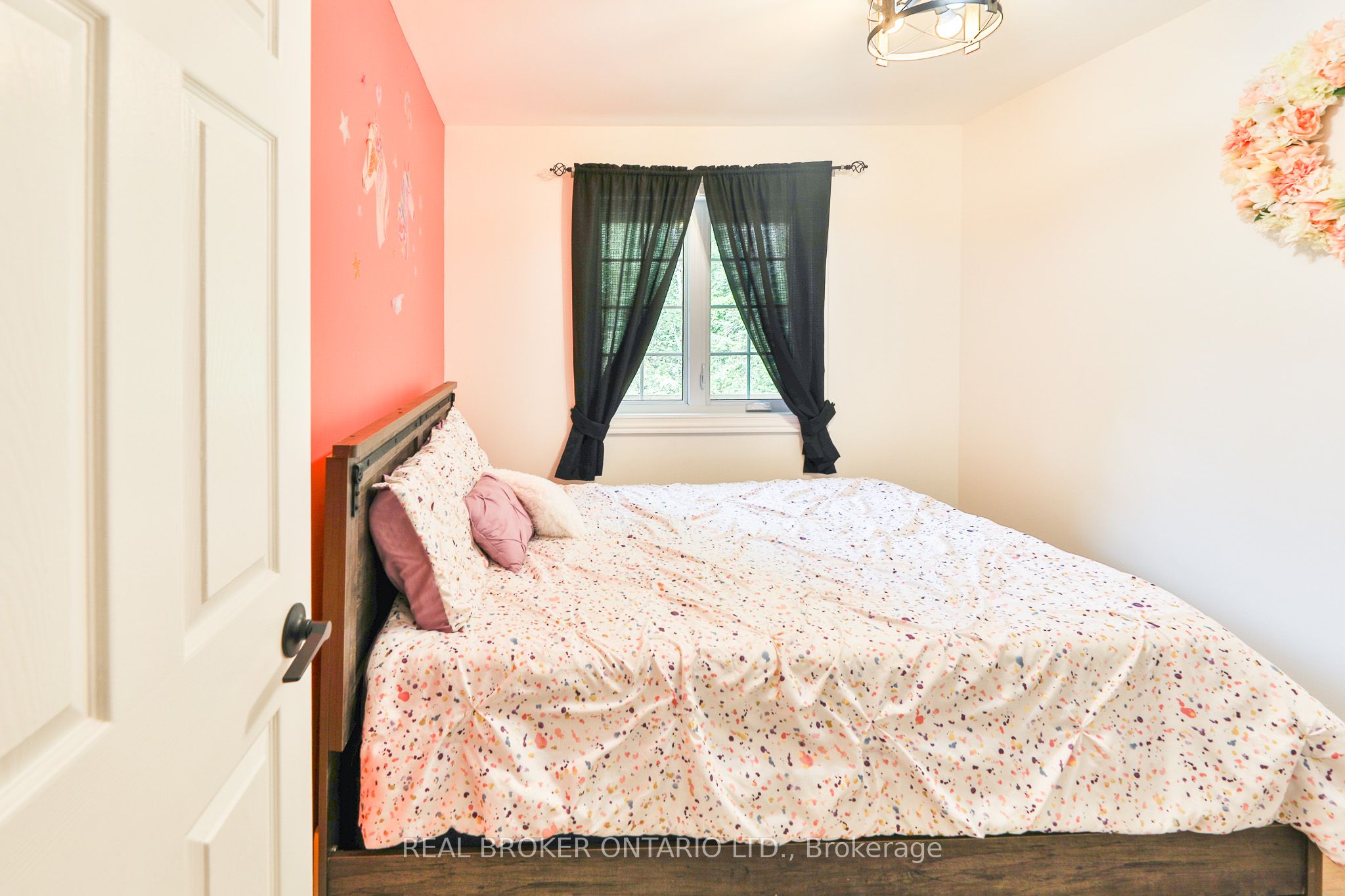 8 Benjamin Lane Property Photo 15