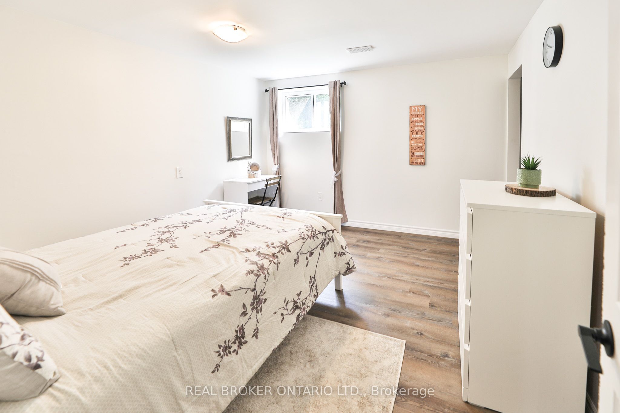 8 Benjamin Lane Property Photo 20