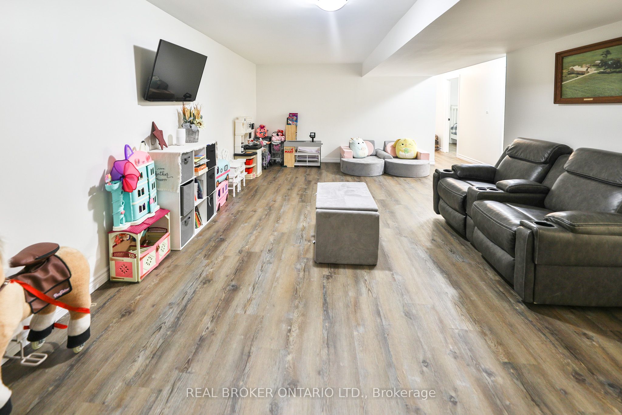 8 Benjamin Lane Property Photo 23