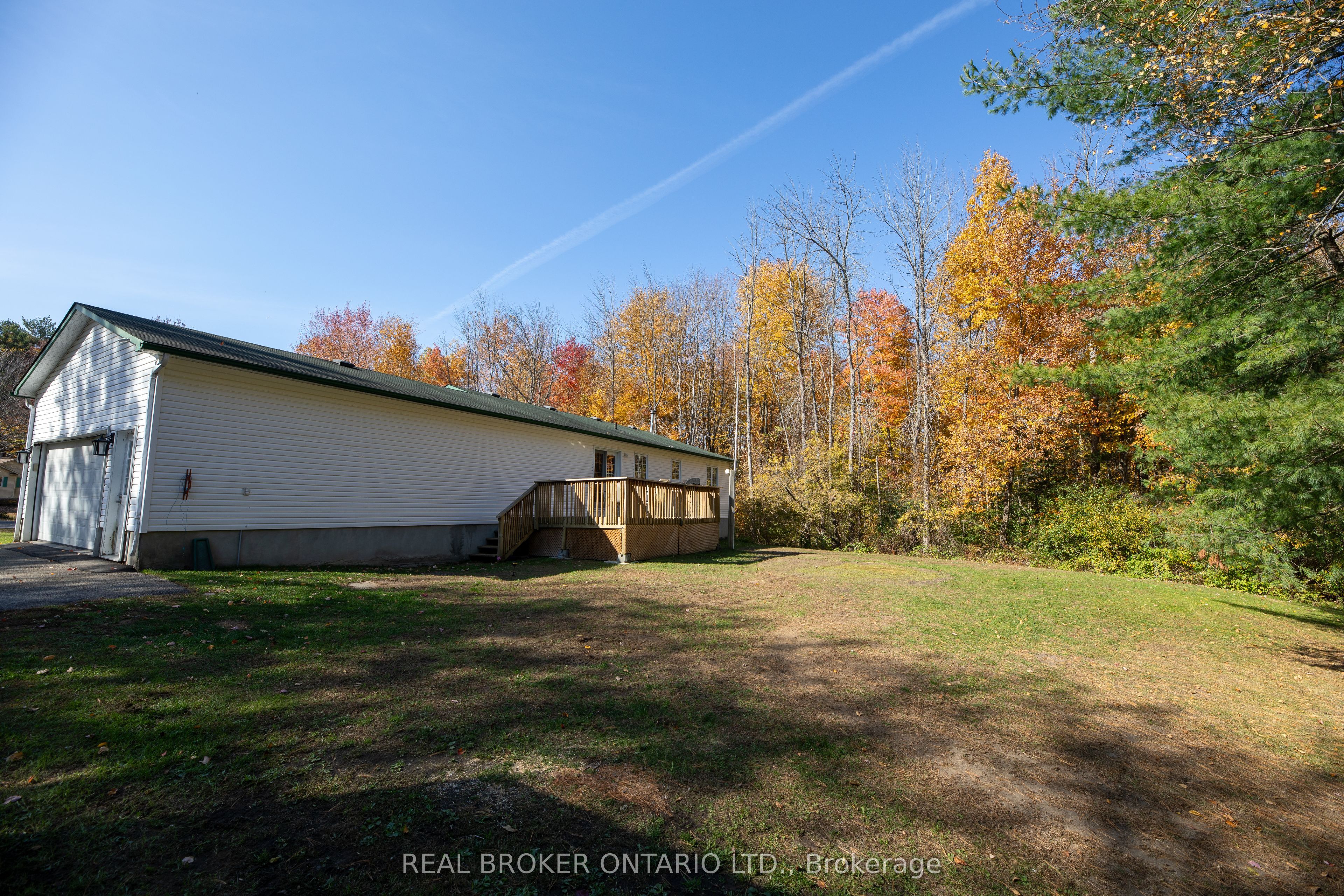 8 Benjamin Lane Property Photo 30