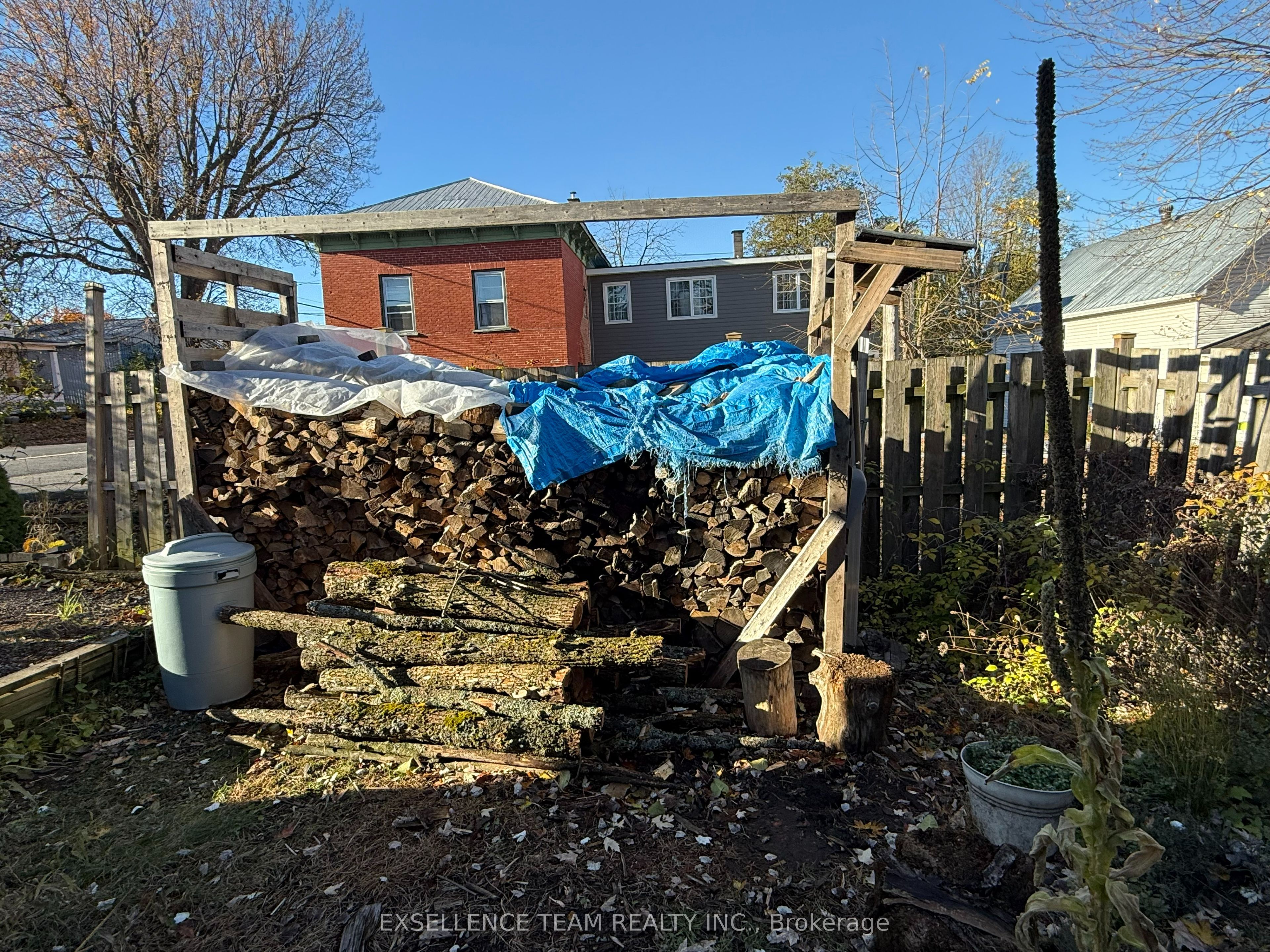 7 Mechanic Street E Property Photo 6