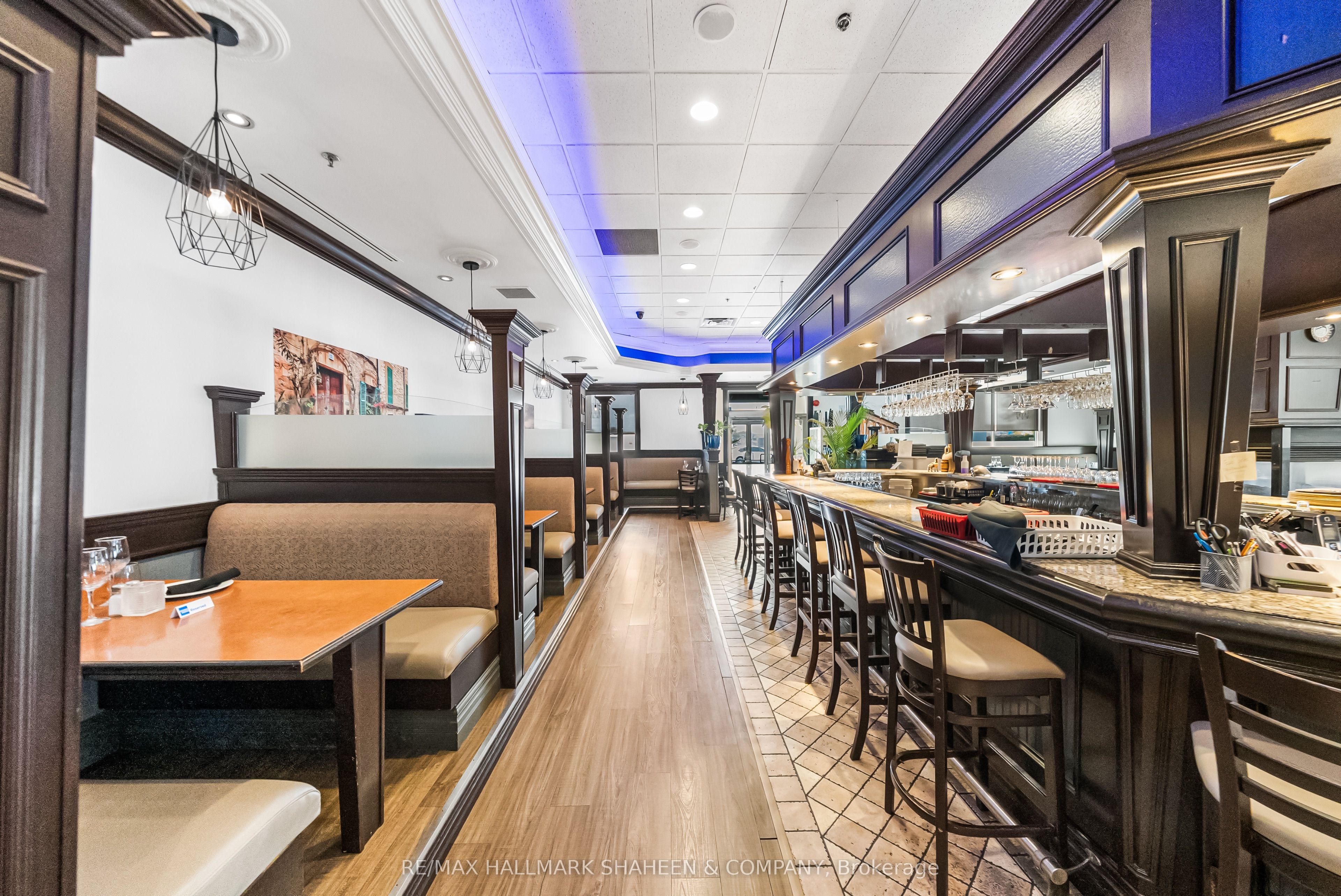 1400 Upper James Street 26 Property Photo 2