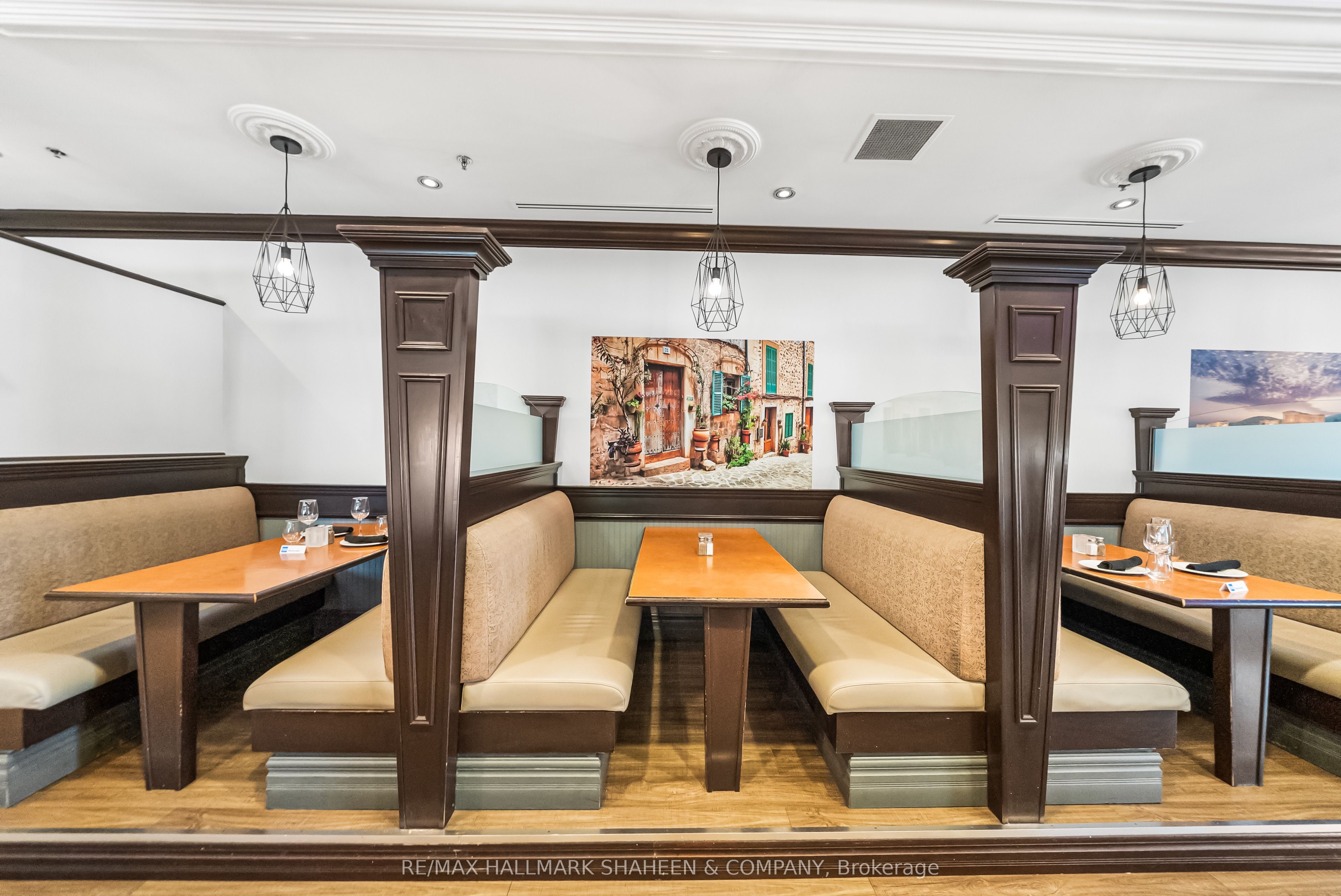 1400 Upper James Street 26 Property Photo 4