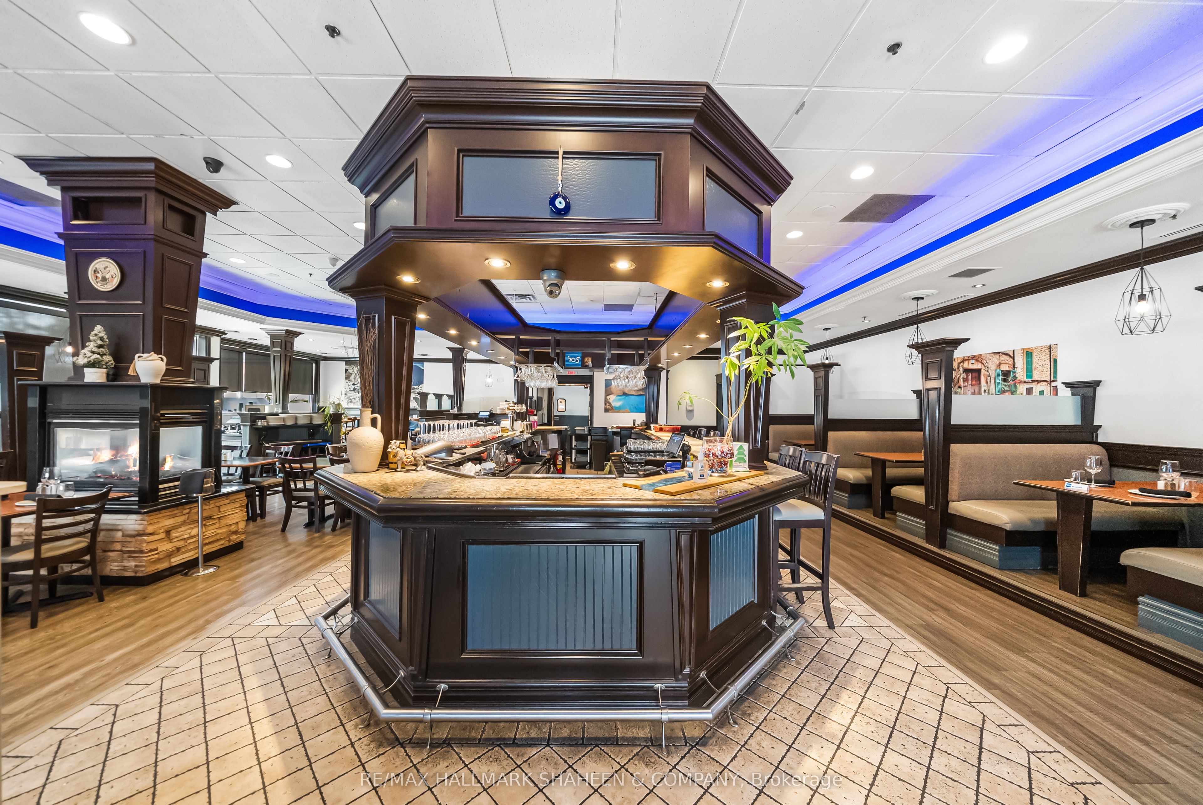 1400 Upper James Street 26 Property Photo 6