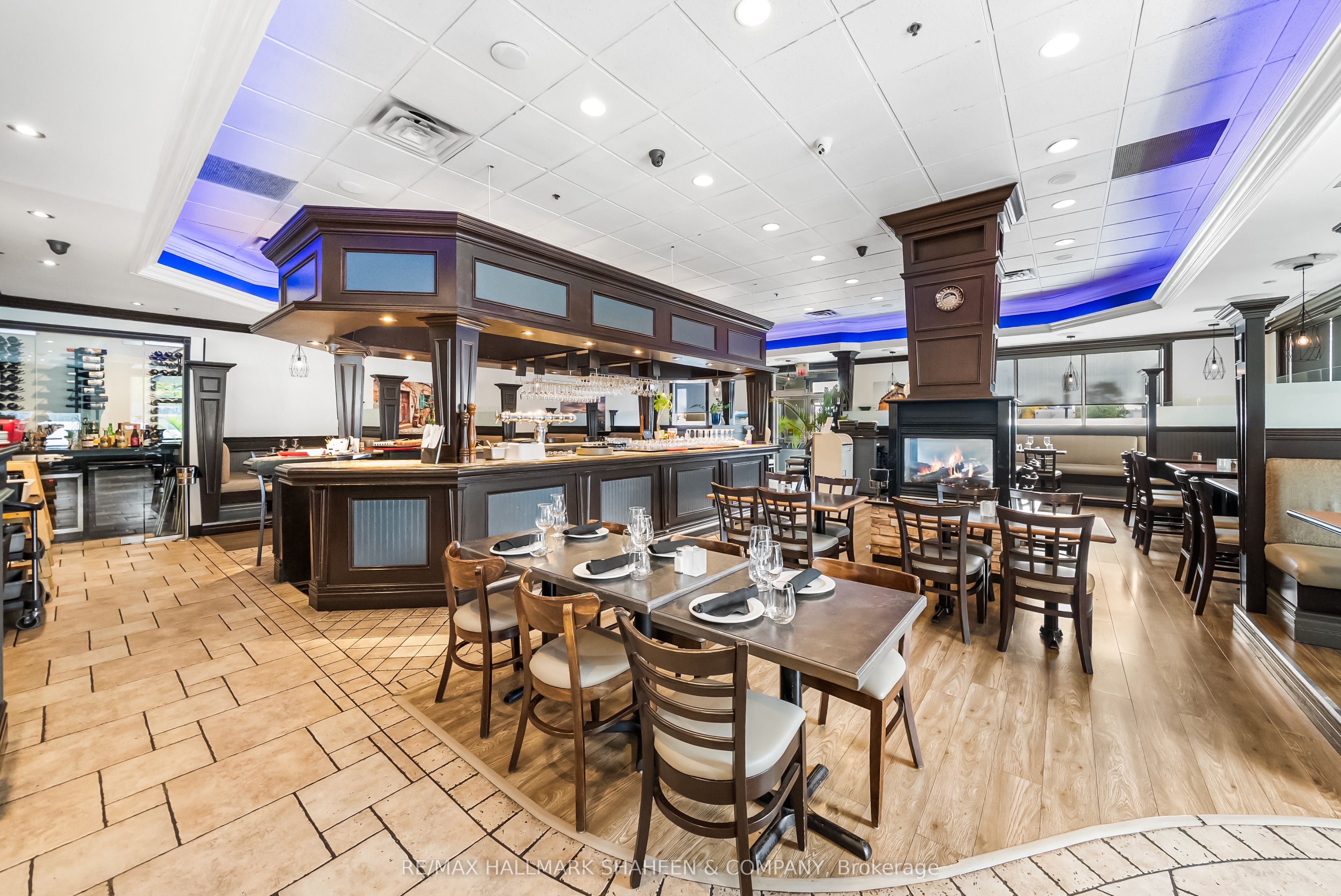 1400 Upper James Street 26 Property Photo 10