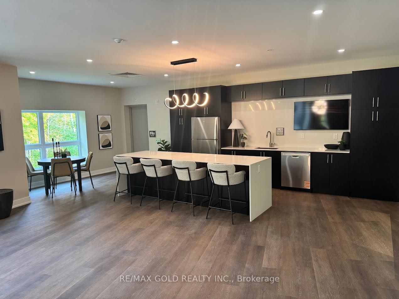 1100 Lackner Place Property Photo 1