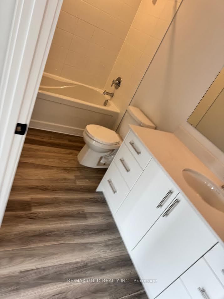 1100 Lackner Place Property Photo 4