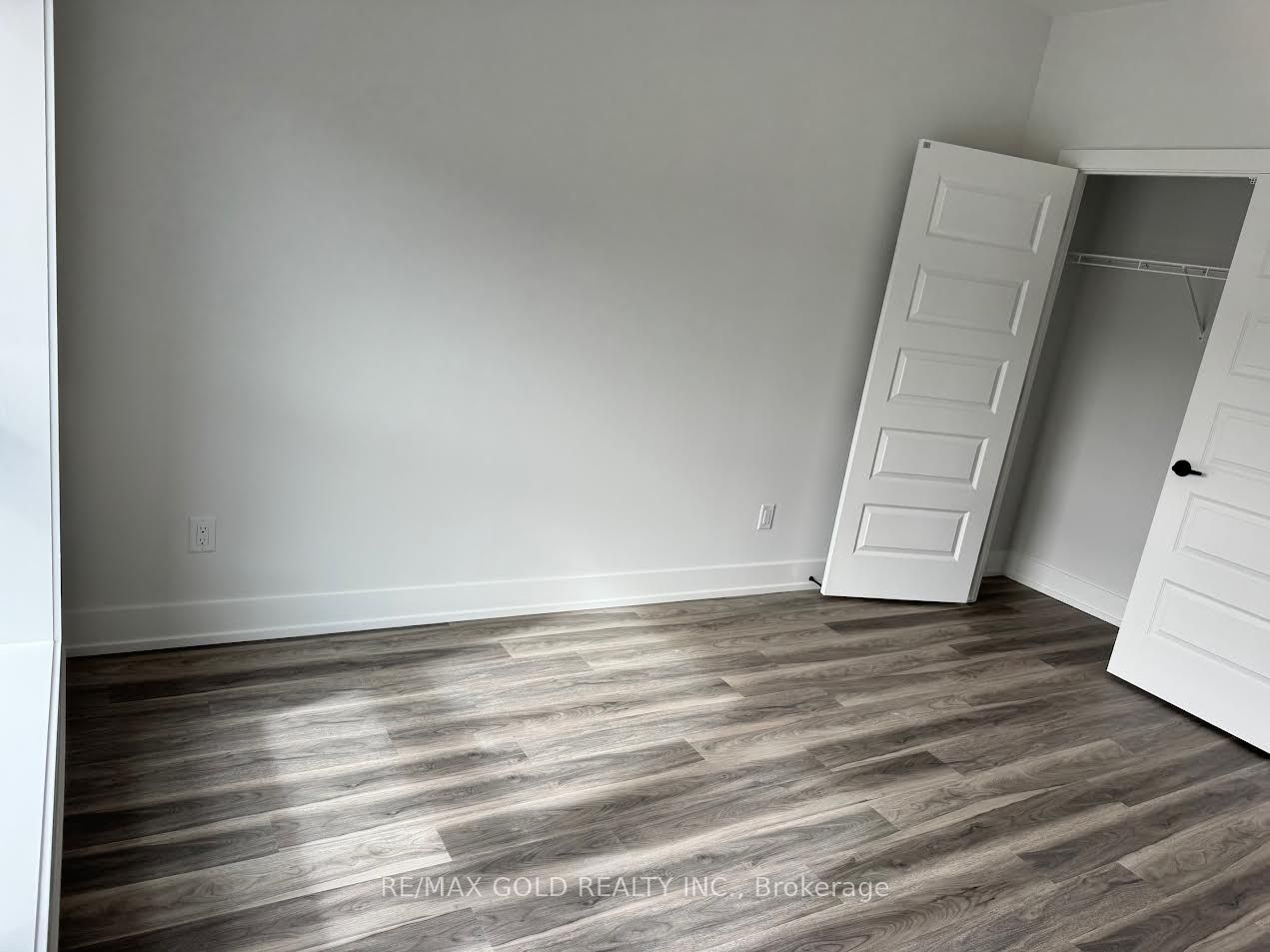 1100 Lackner Place Property Photo 9