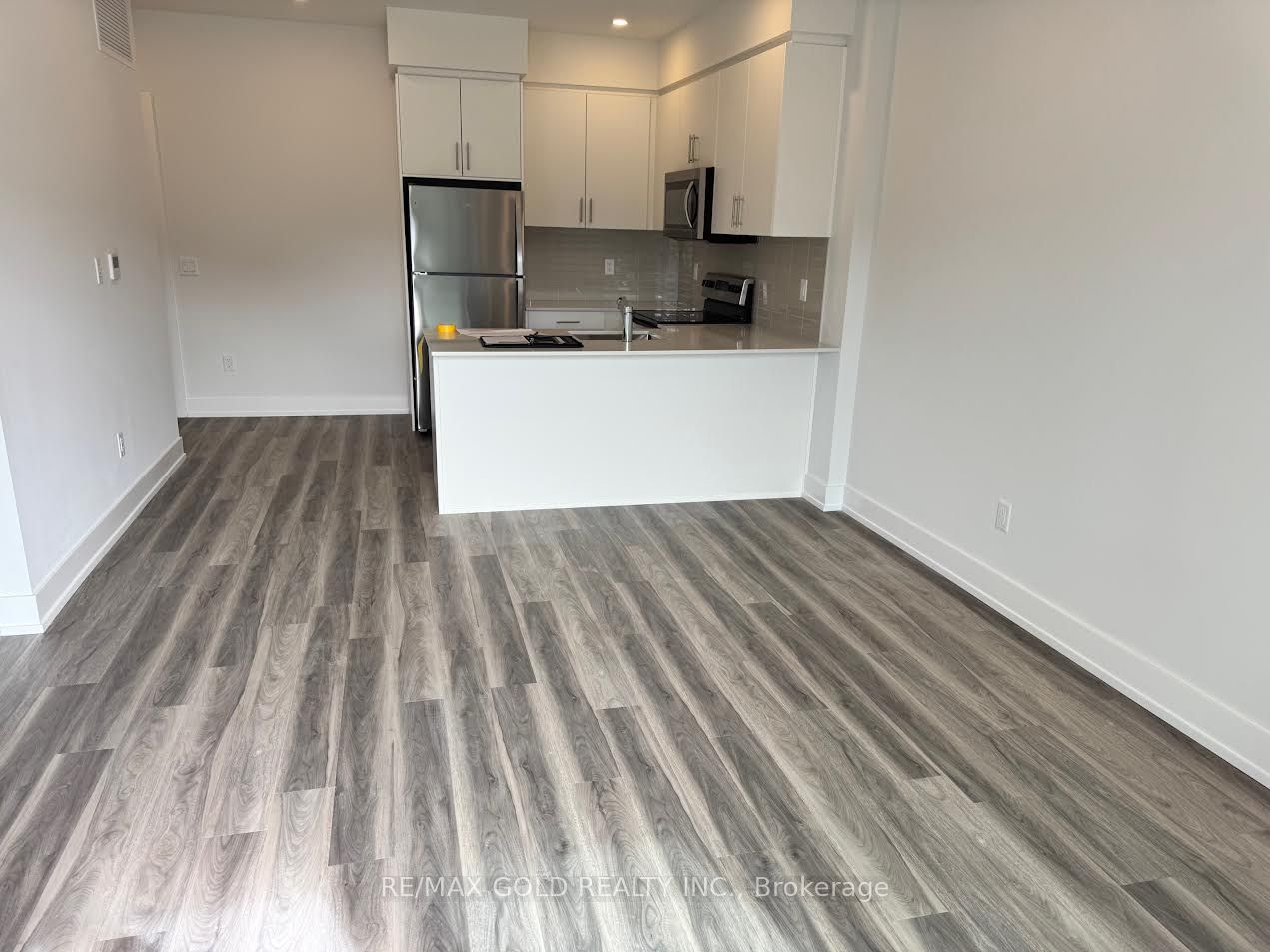 1100 Lackner Place Property Photo 11